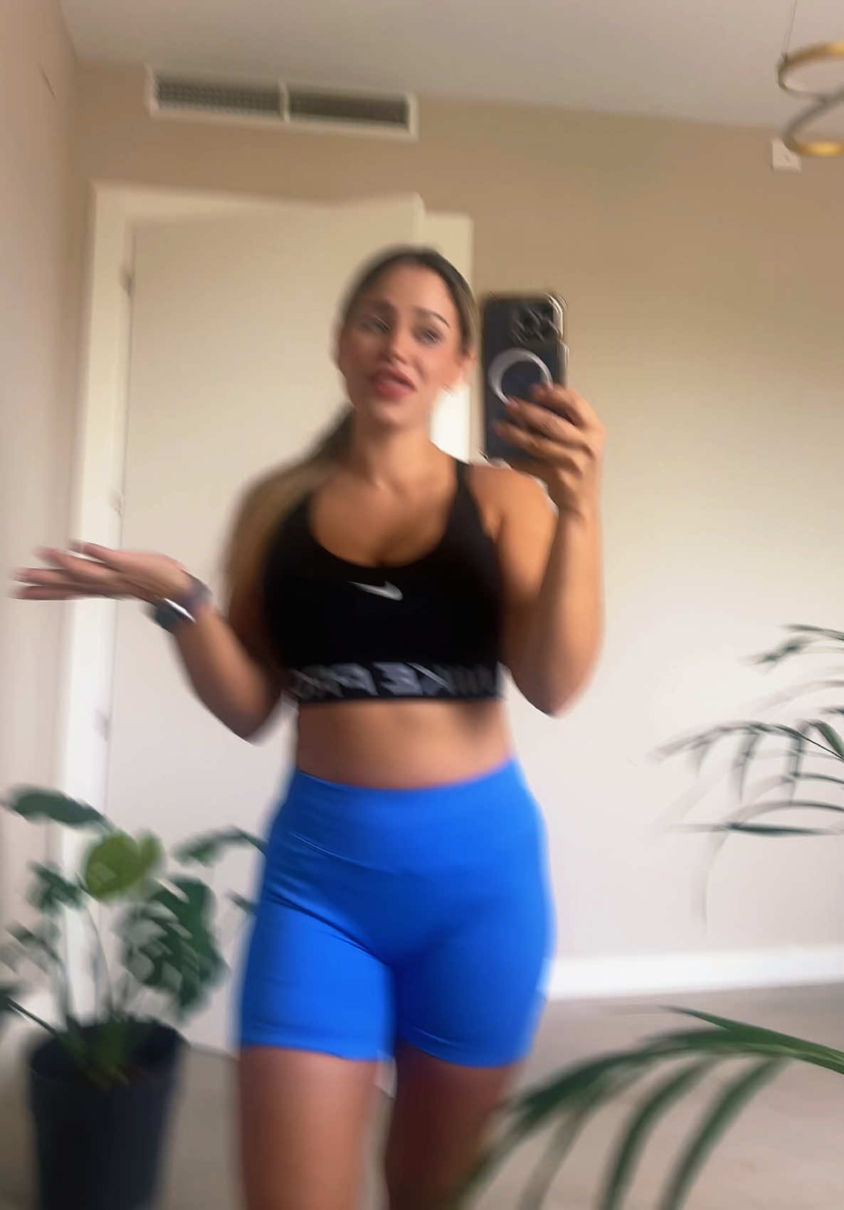@Biajaz