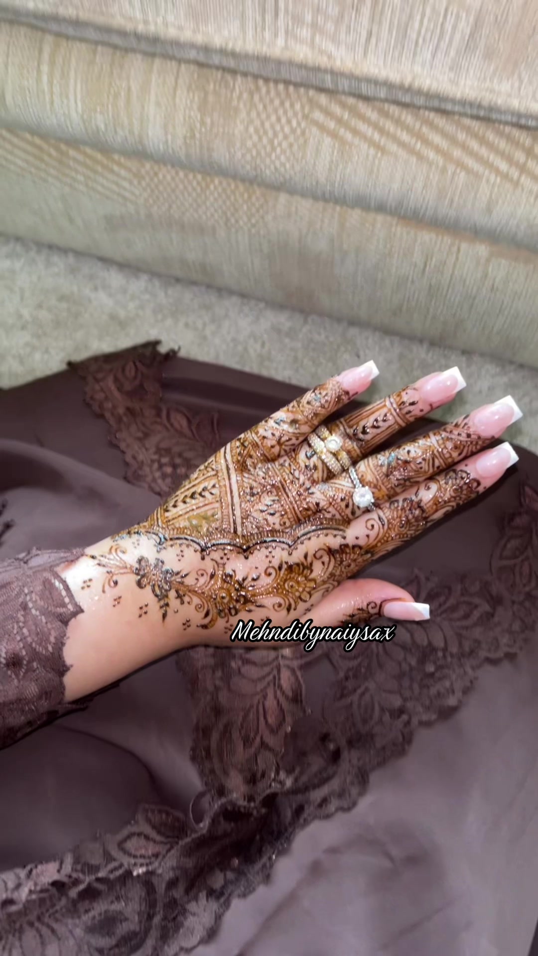 @MehndibyNaiysa🖤