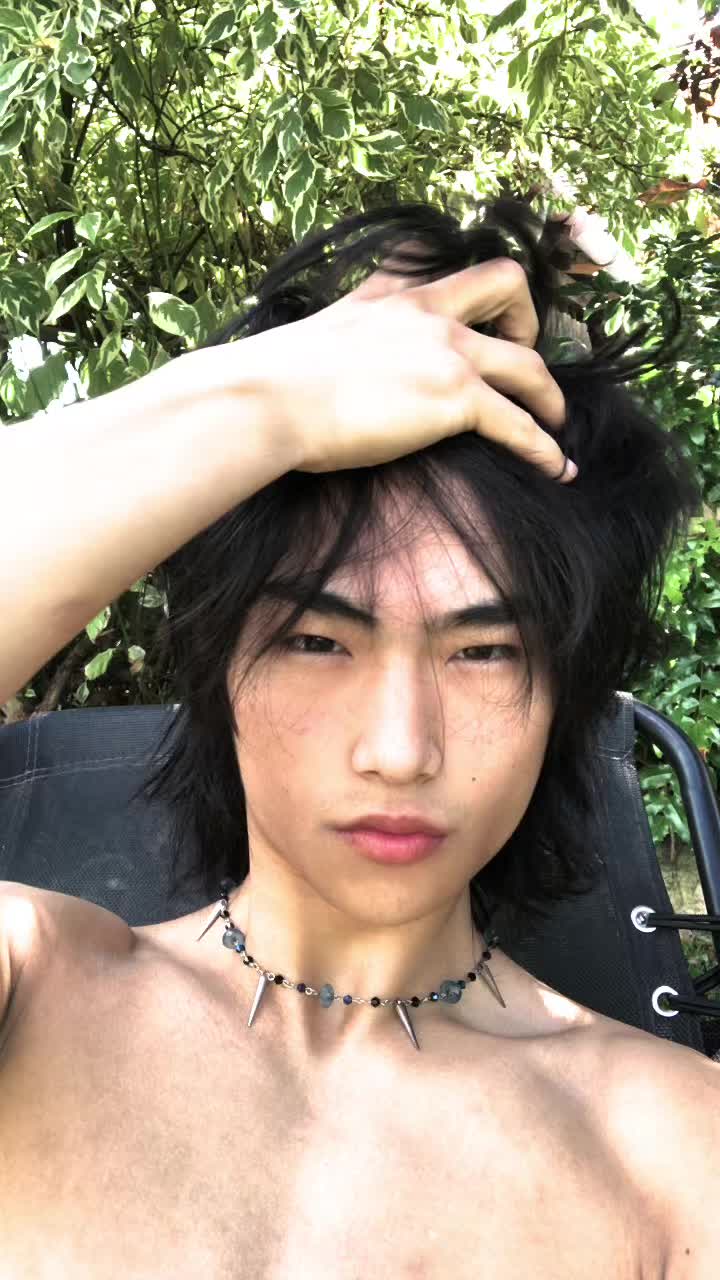 @Sukhee🇲🇳