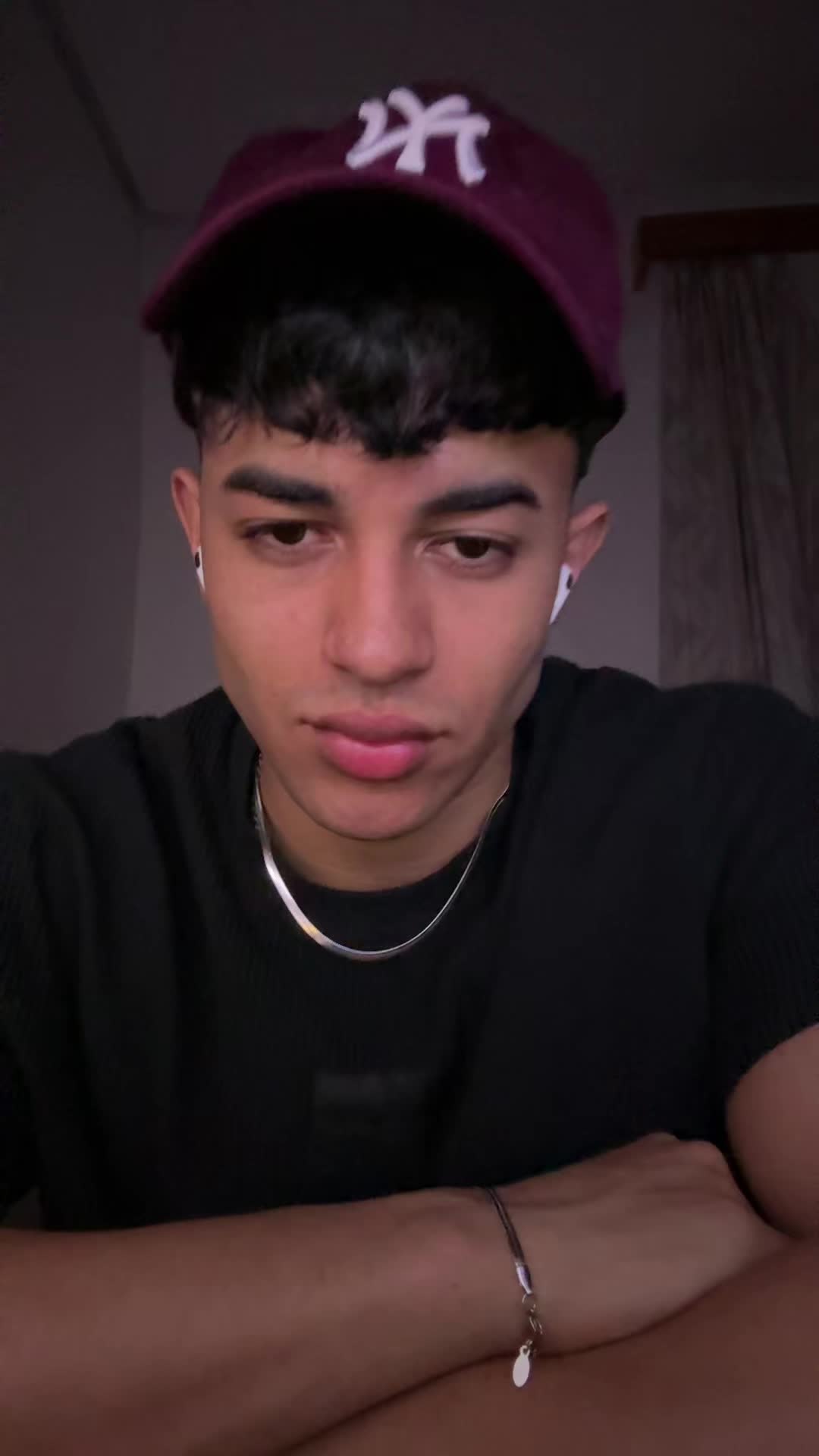@😇Adam😈