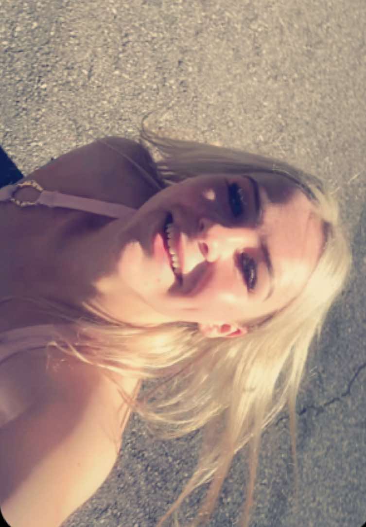 @𝐿𝒶𝓋𝒾𝓃𝒾𝒶