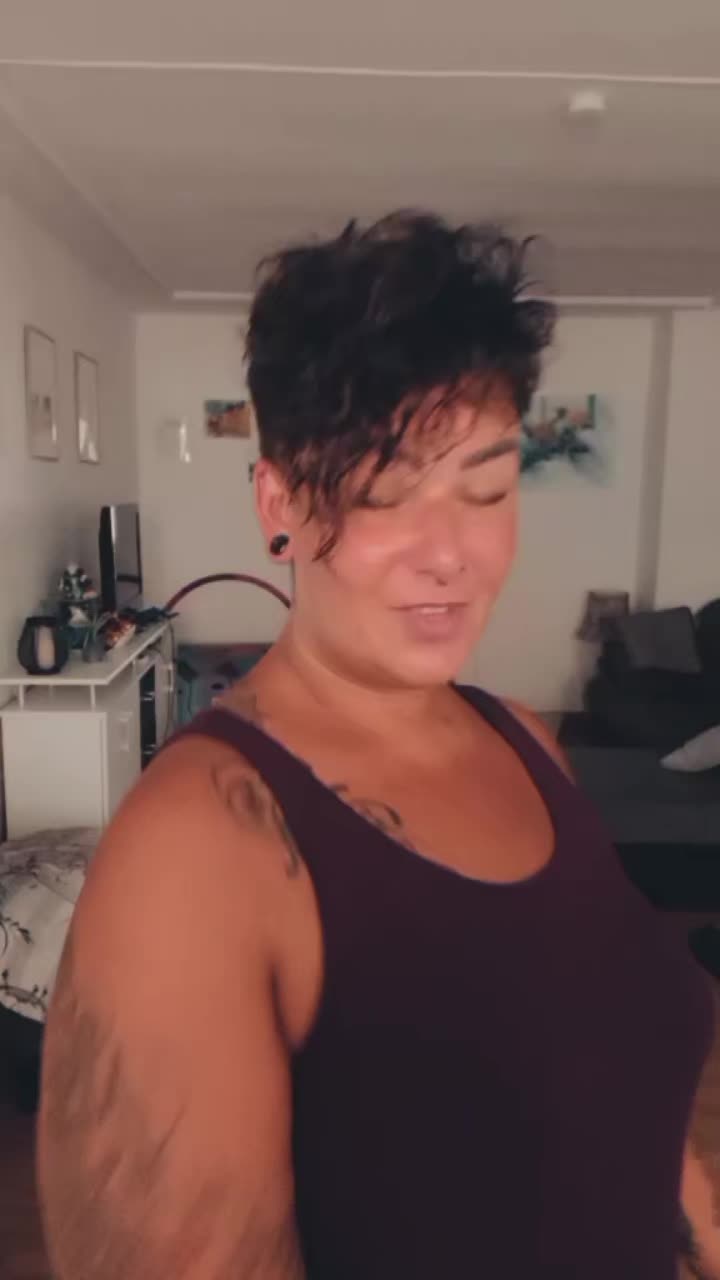 @Sarah🩷💛🩵