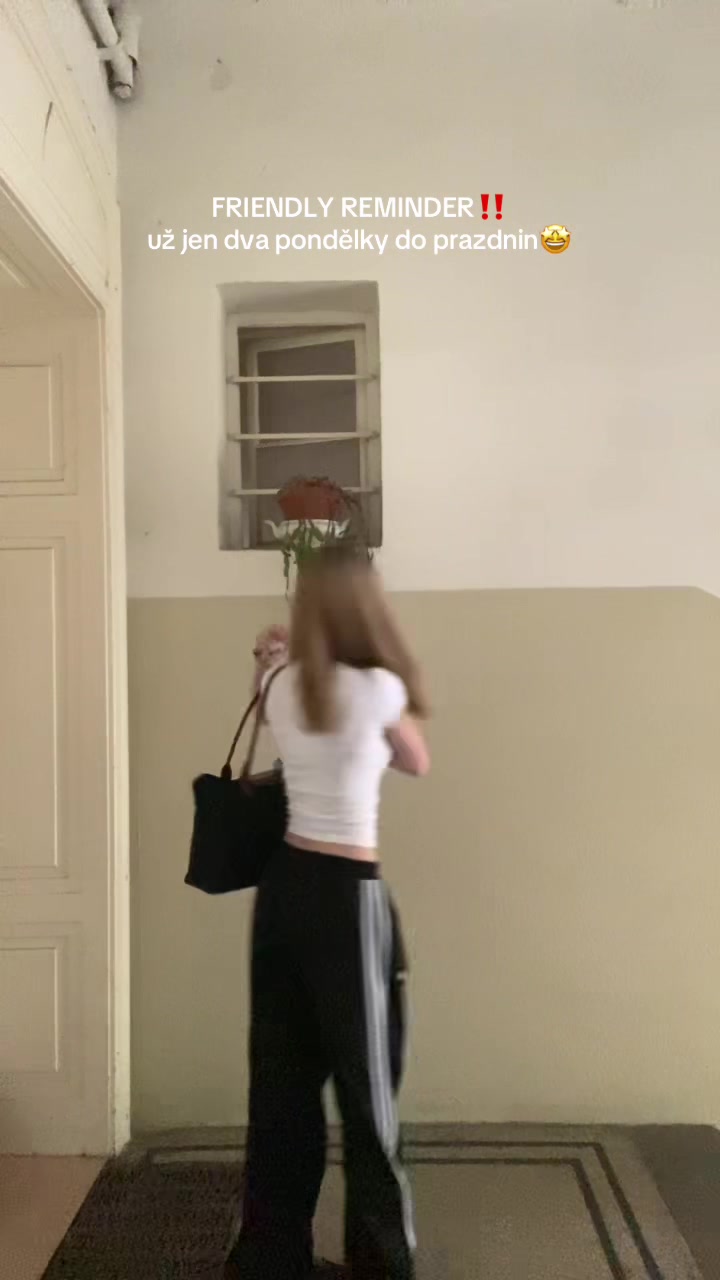 @️