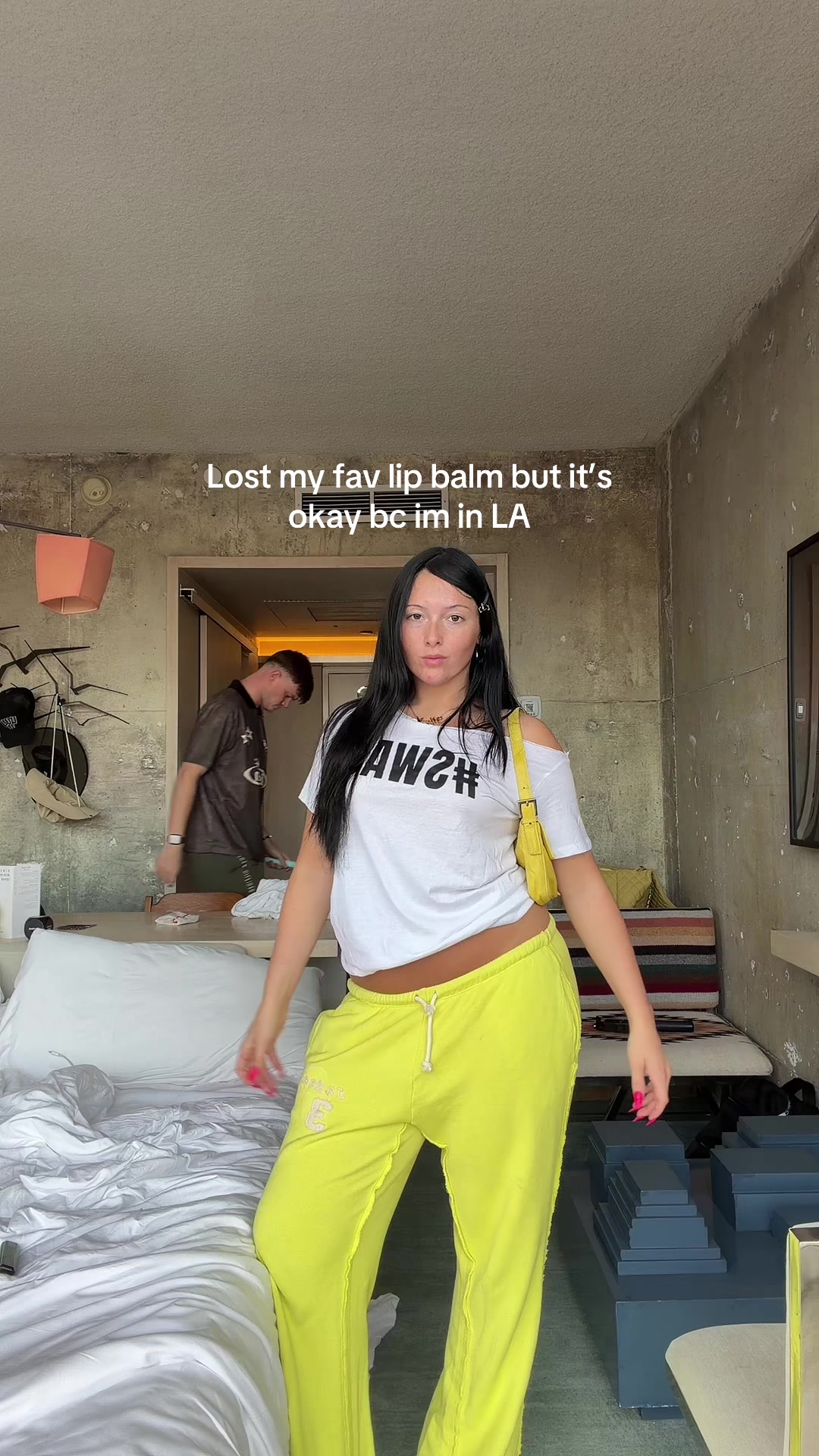 @elliefrances