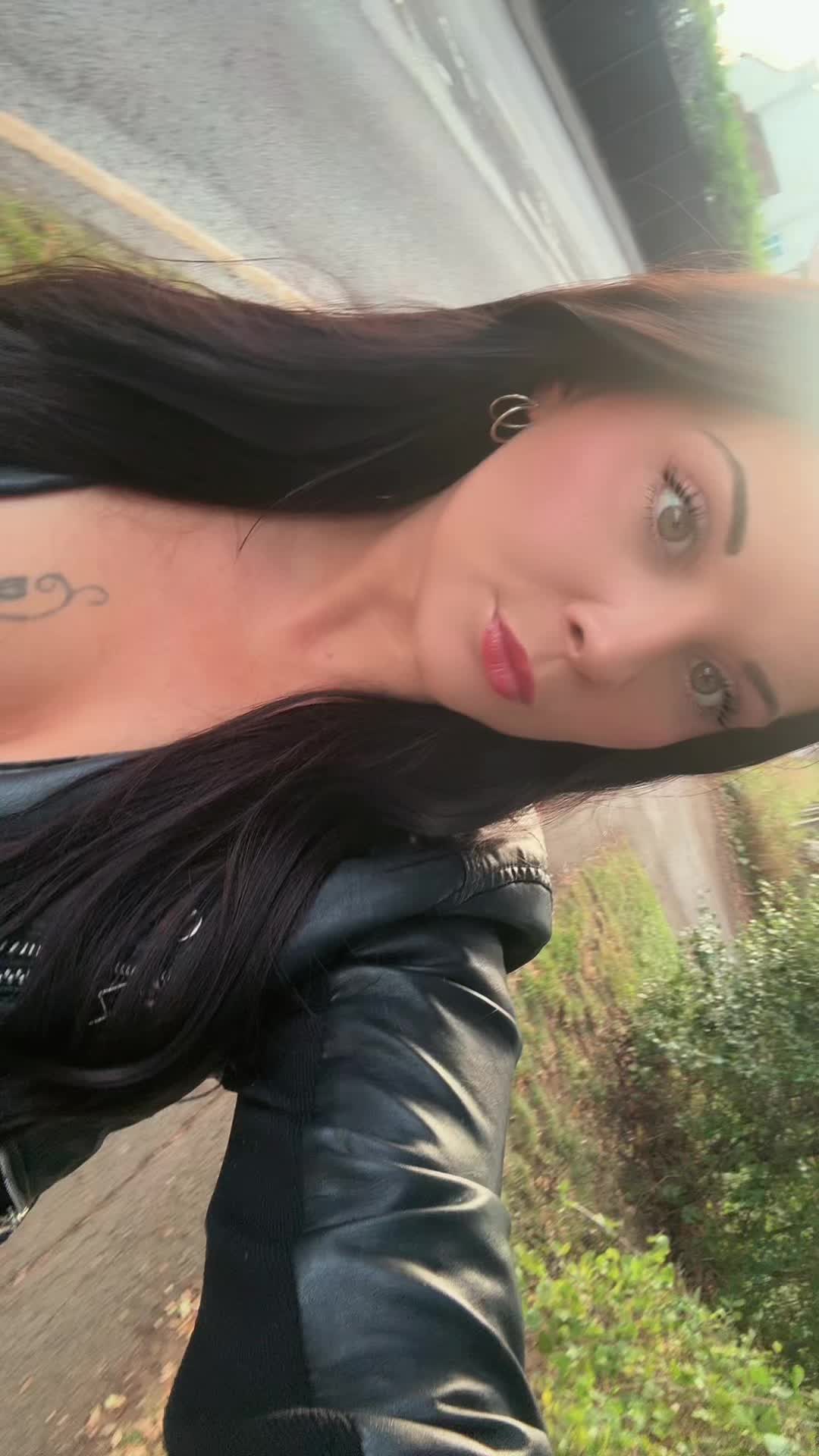 @Katlove🐝