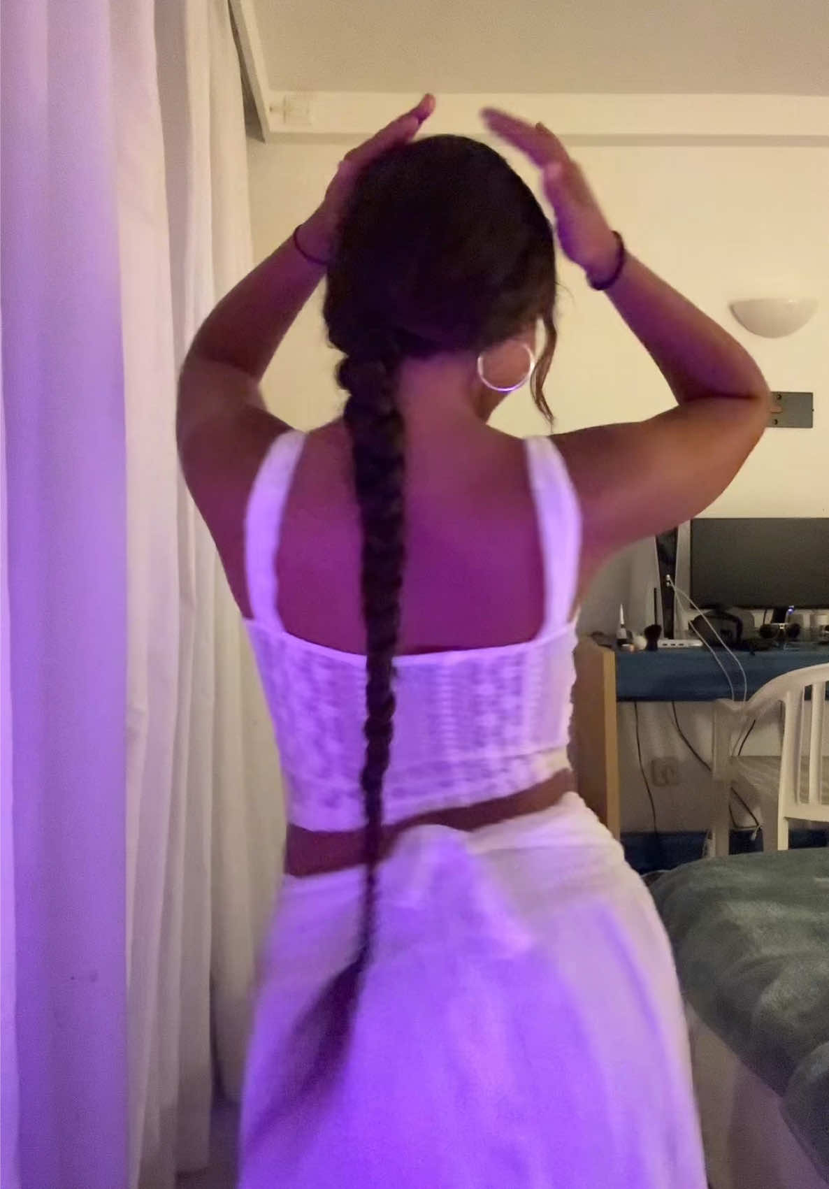 @Daniella Arias ๐