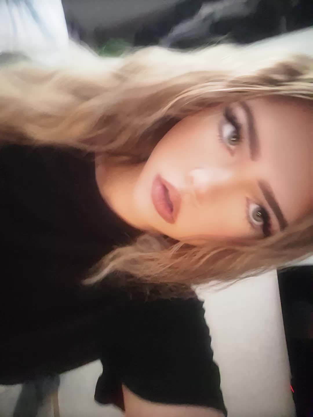 @🪽👱♀️
