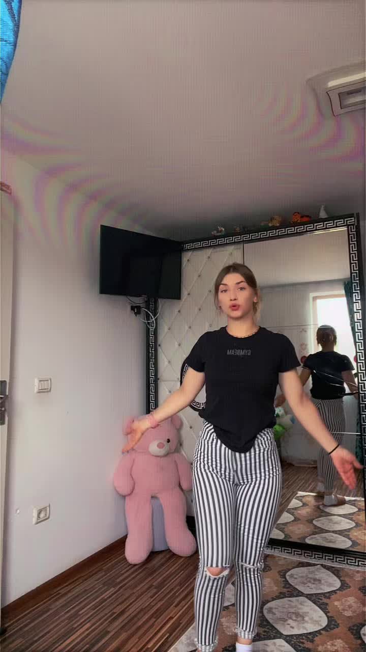 @Roxana🤍