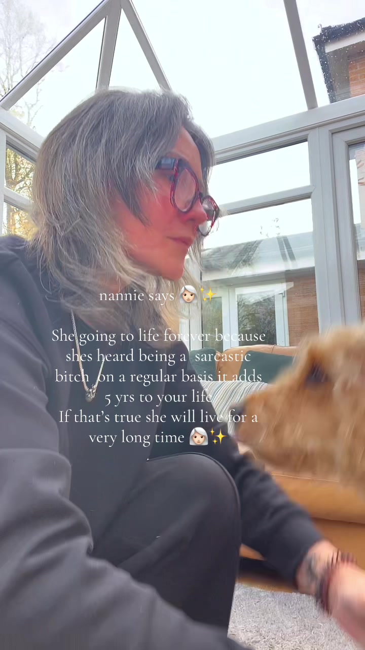 @👩🏻🦳❤️🐕
