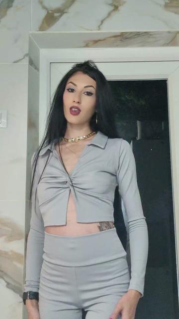 @Brunettebabe135