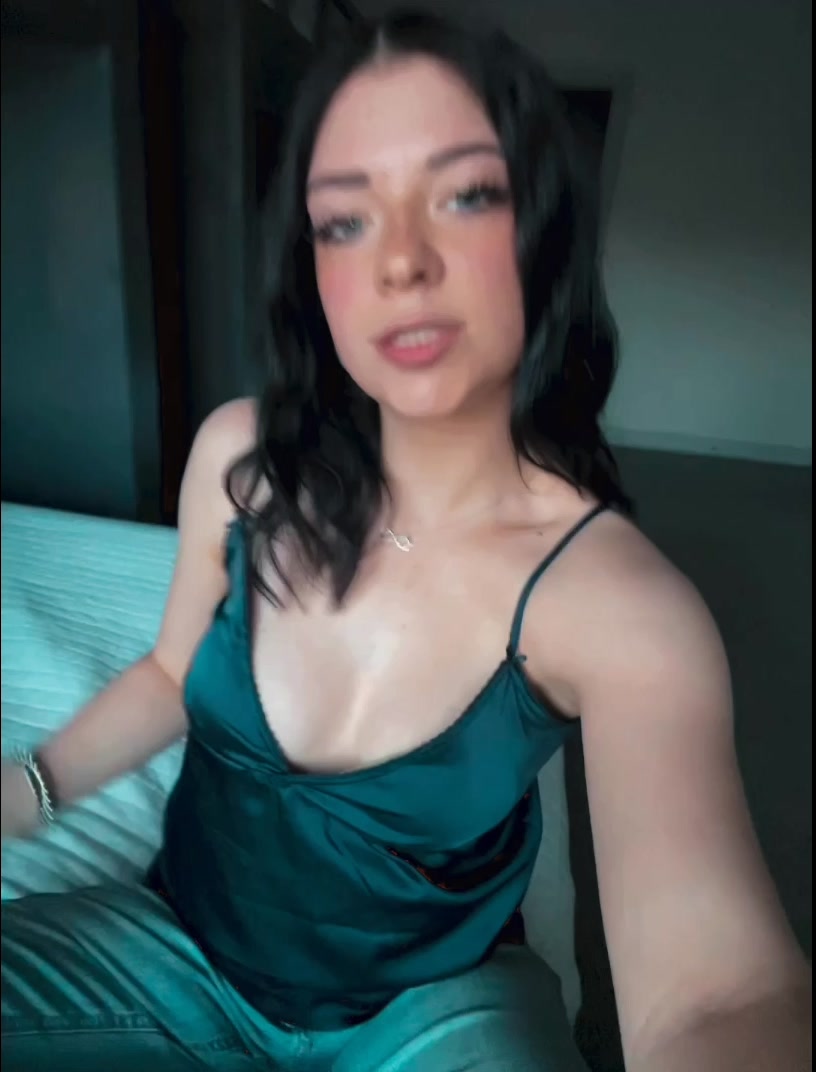 @Neelah