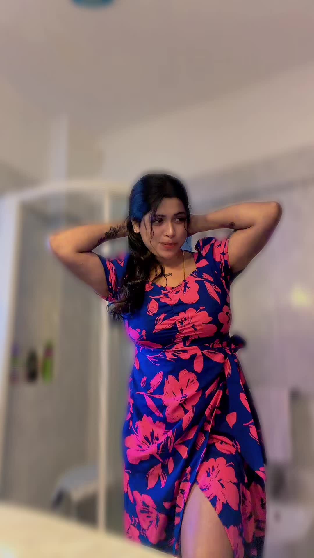 @Dinesha🤍🌼🦢