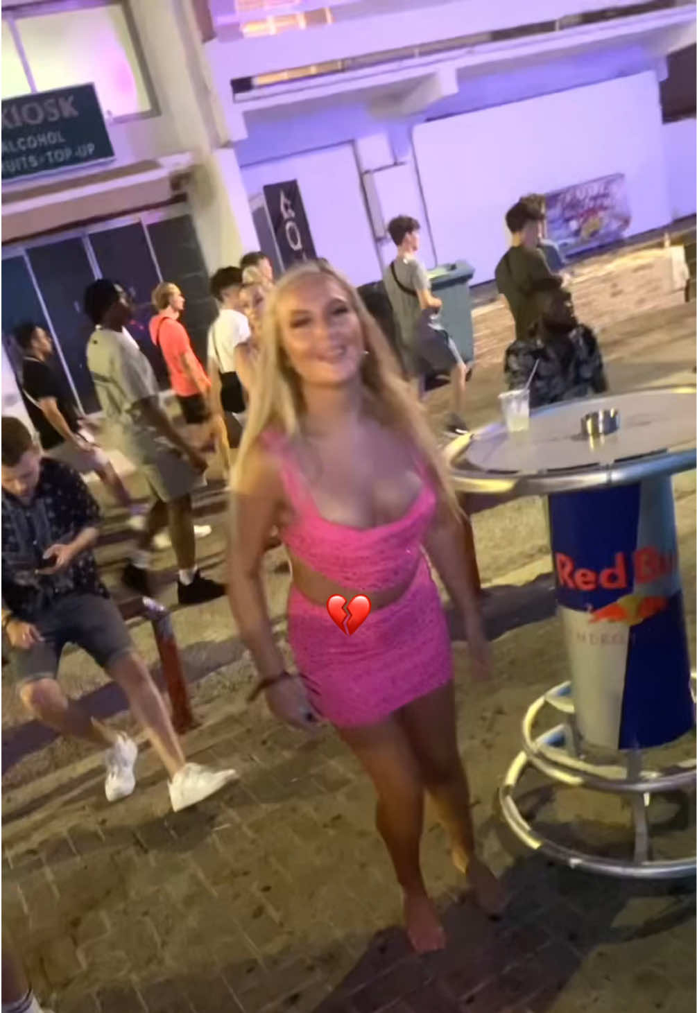@chloemaryjames