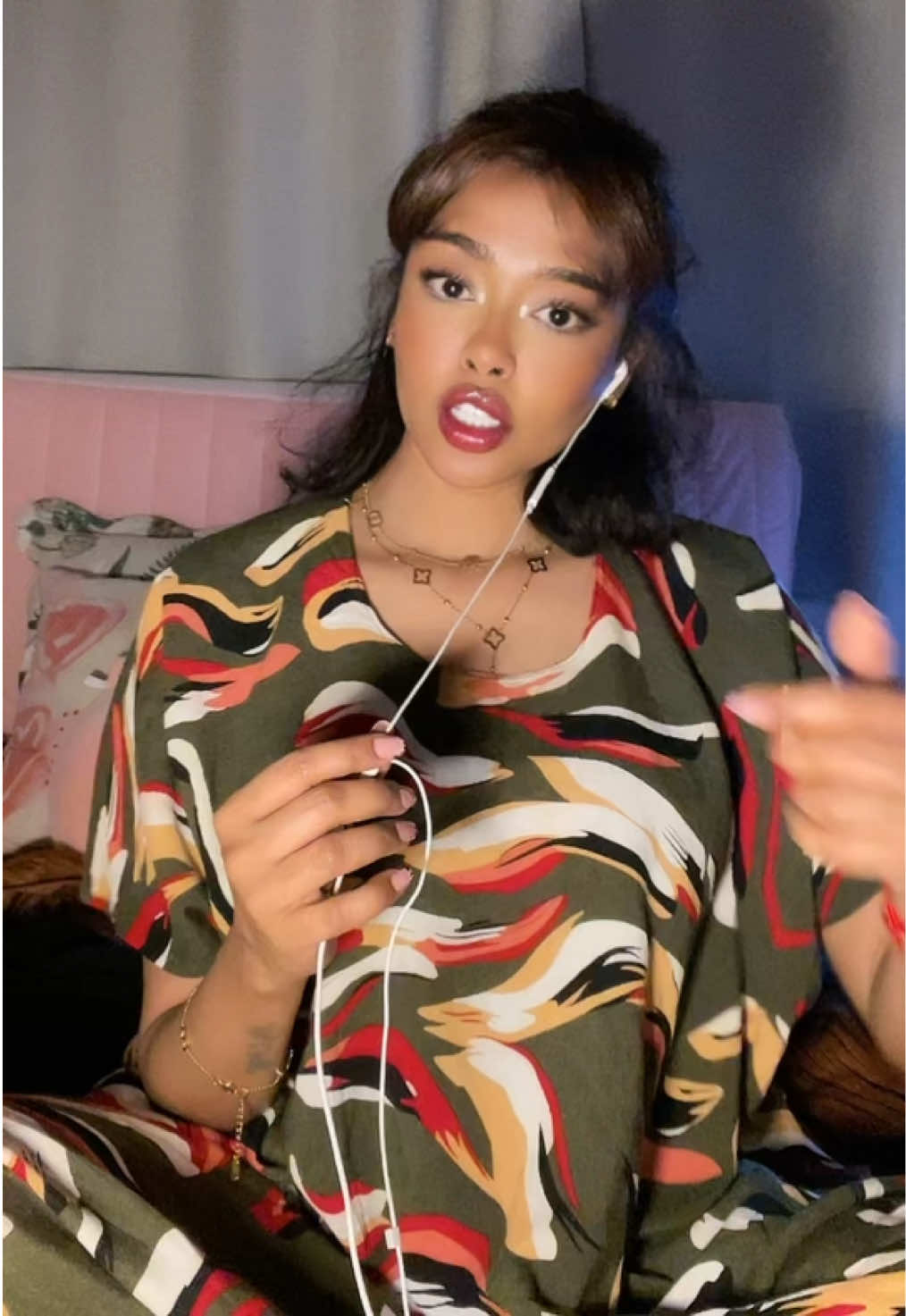 @Angela_afro444