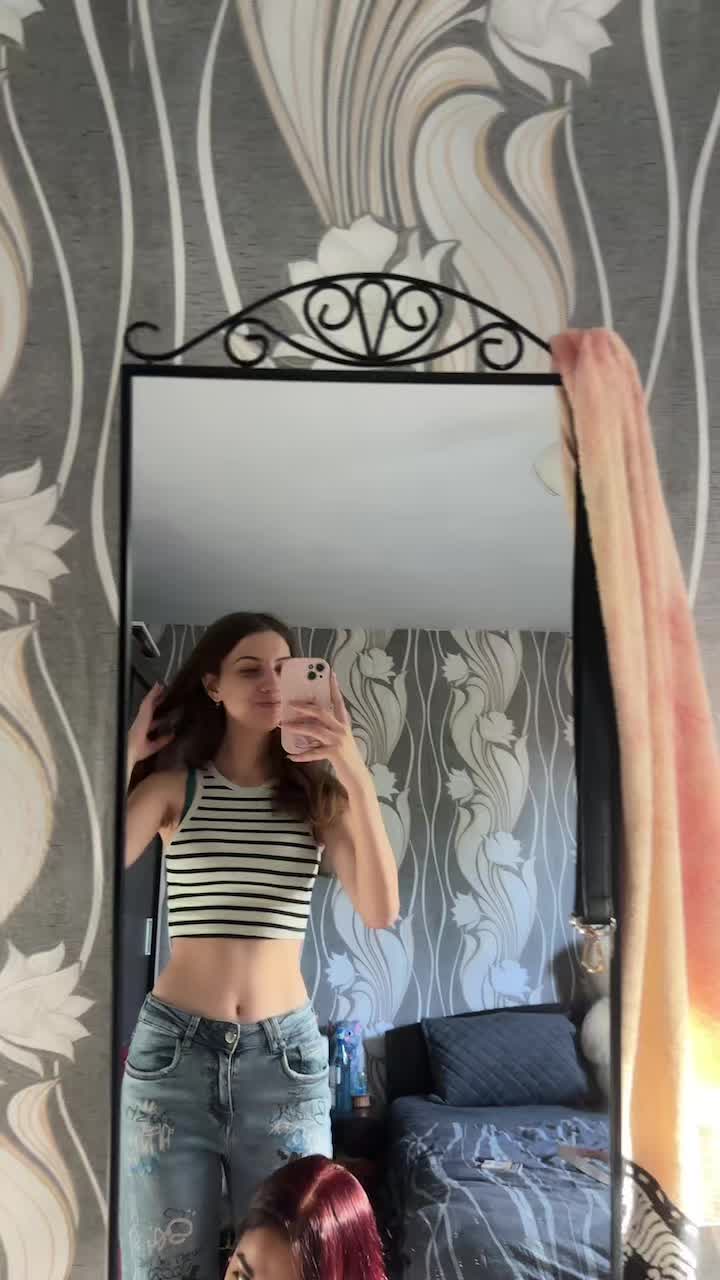 @Poli