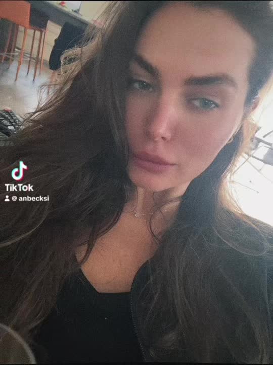 @abecksi
