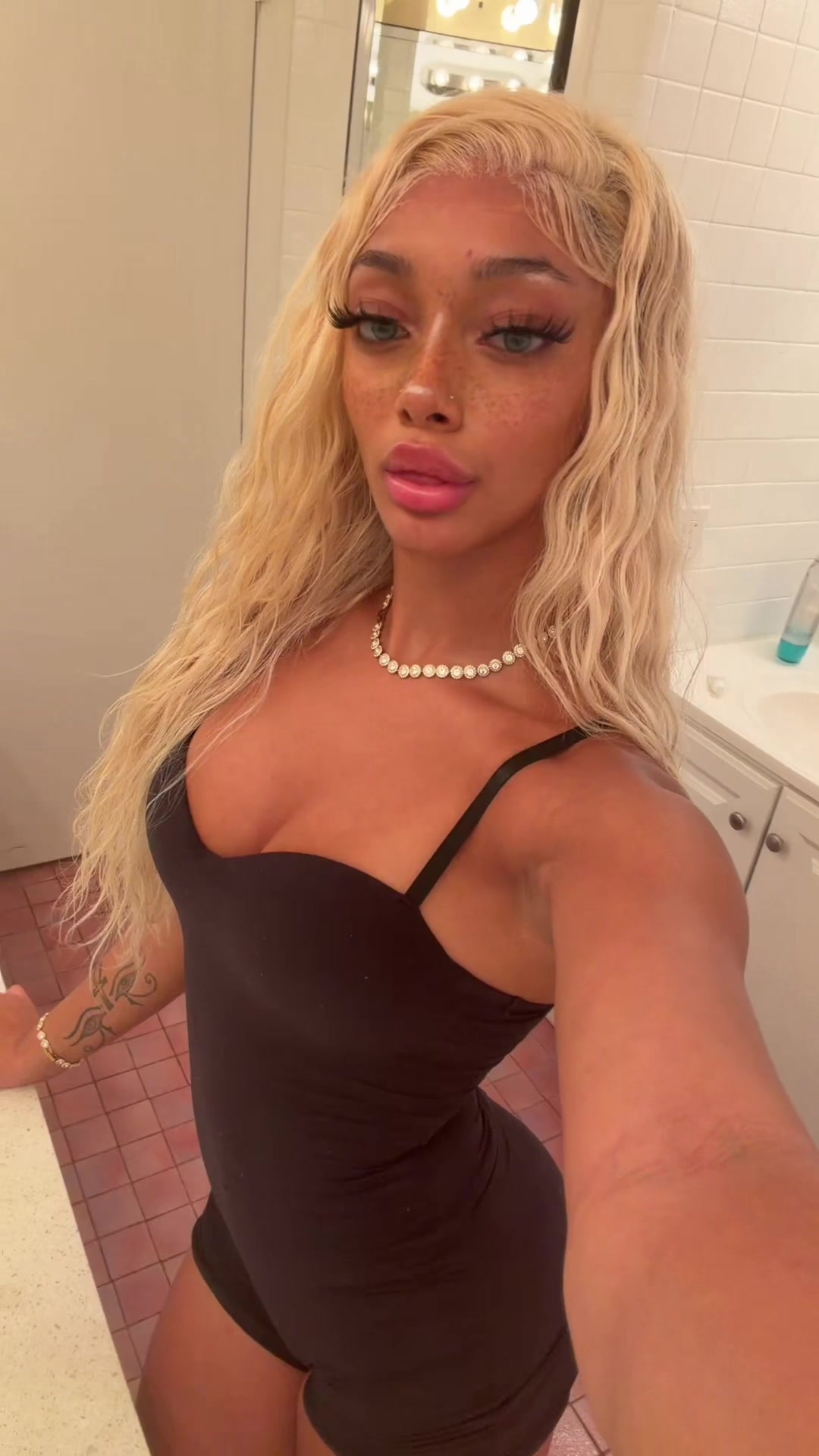 @tee.lighty_