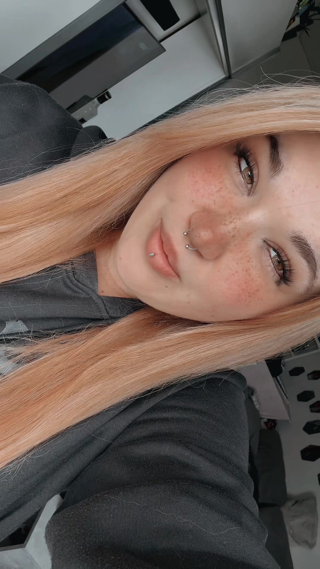 @Sam✨🖤
