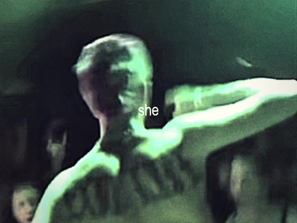 @✇☨