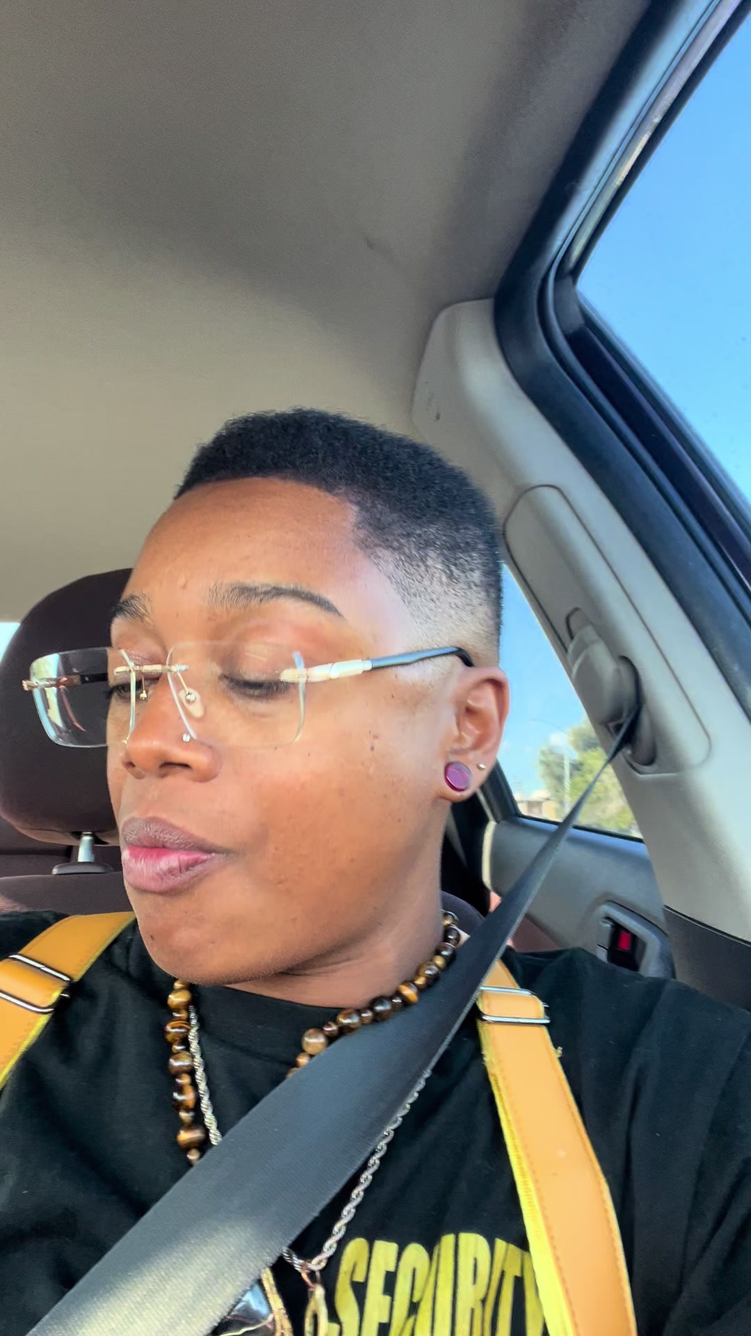 @Empress_Divinitea