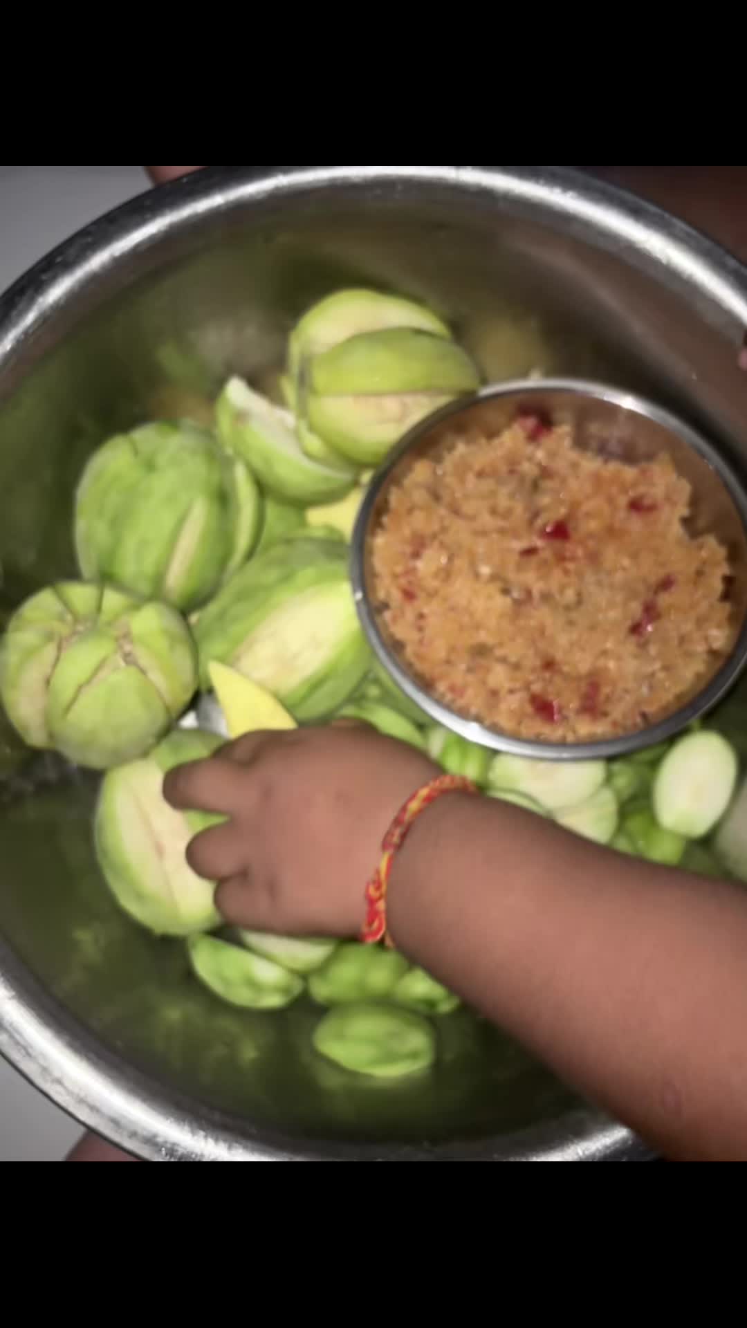 @អ្នកម៉ាក់កូនមួយ ྀི