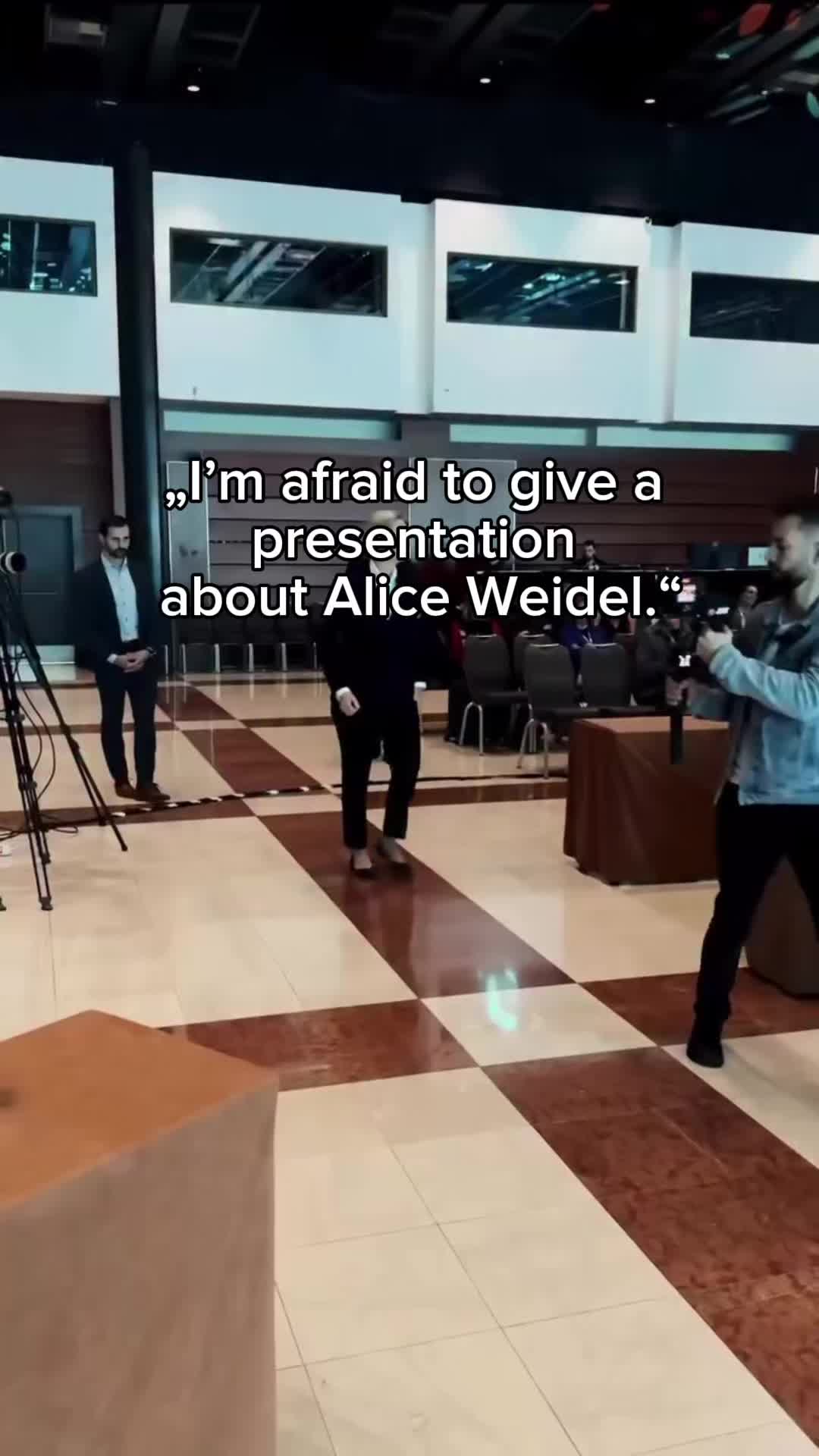 @Alice Weidel Fan💙
