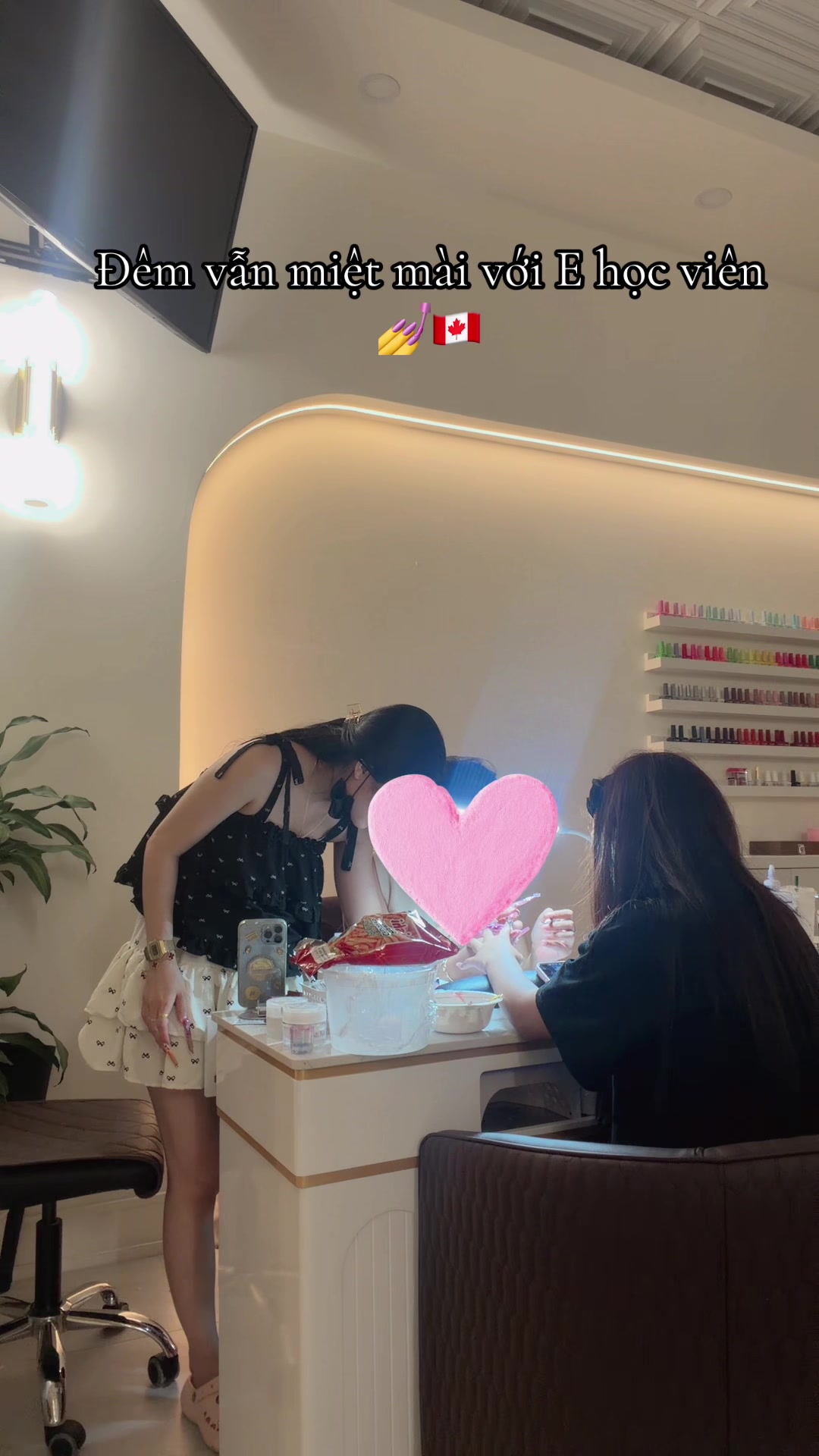 @KimmieNails🇻🇳&hearts;️🇨🇦Tấu H&agrave;i😜