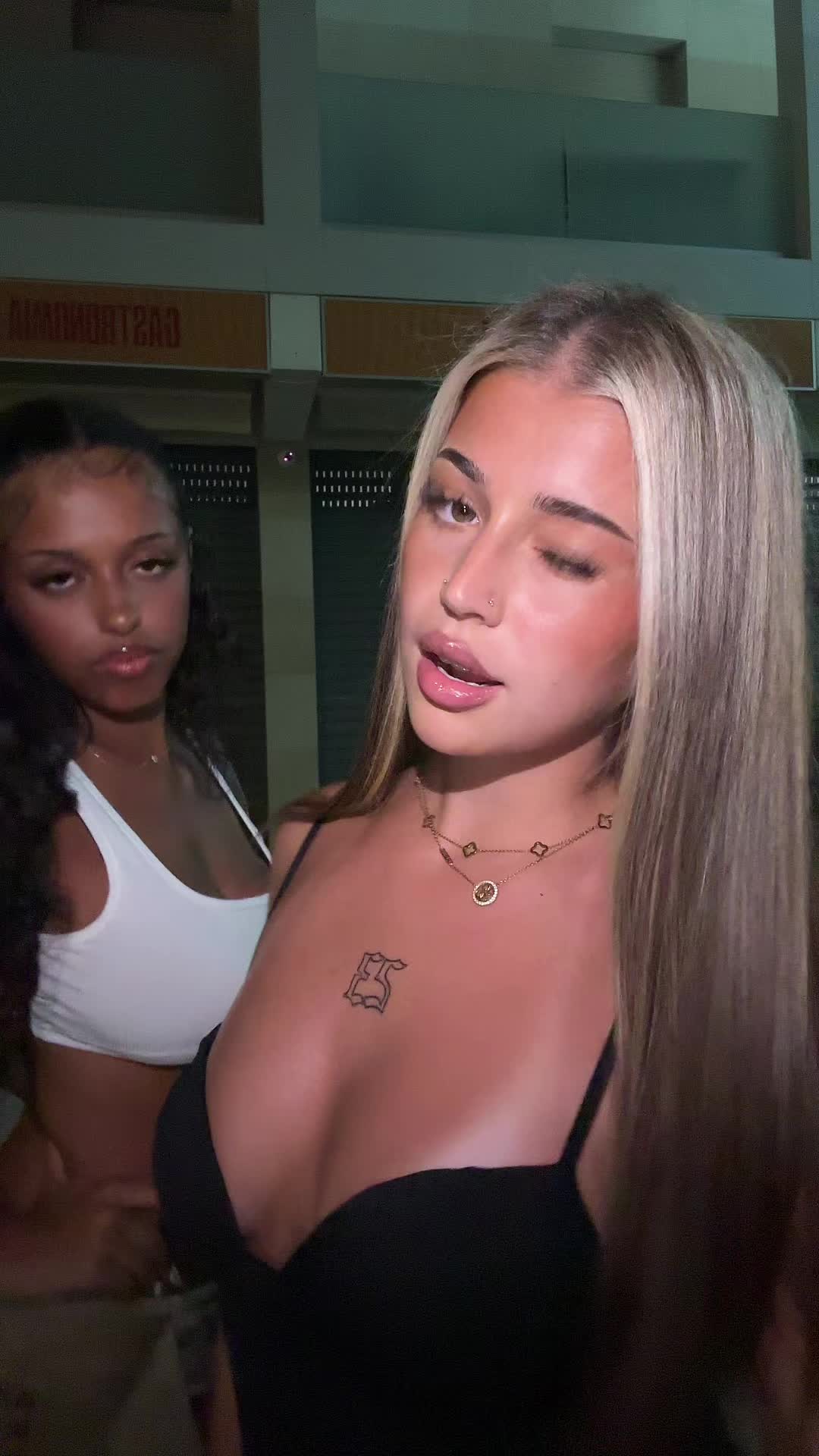 @LUVLAURI 🦋