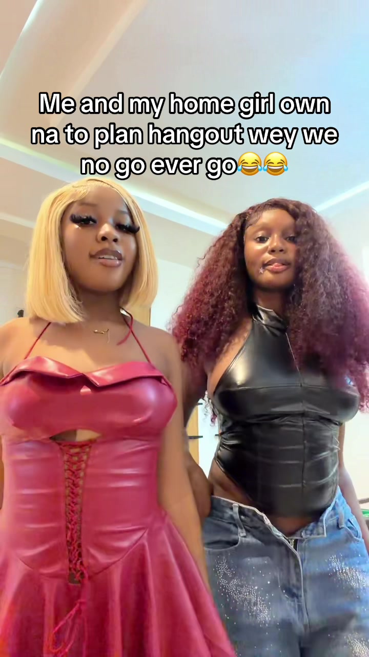 @Ella🖤