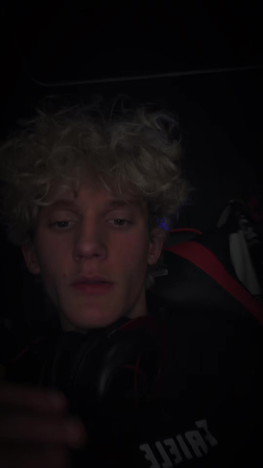 @𝓱𝓮𝓪𝓿𝔂𝓼𝓮𝓽 𝓫𝓸𝔂😏