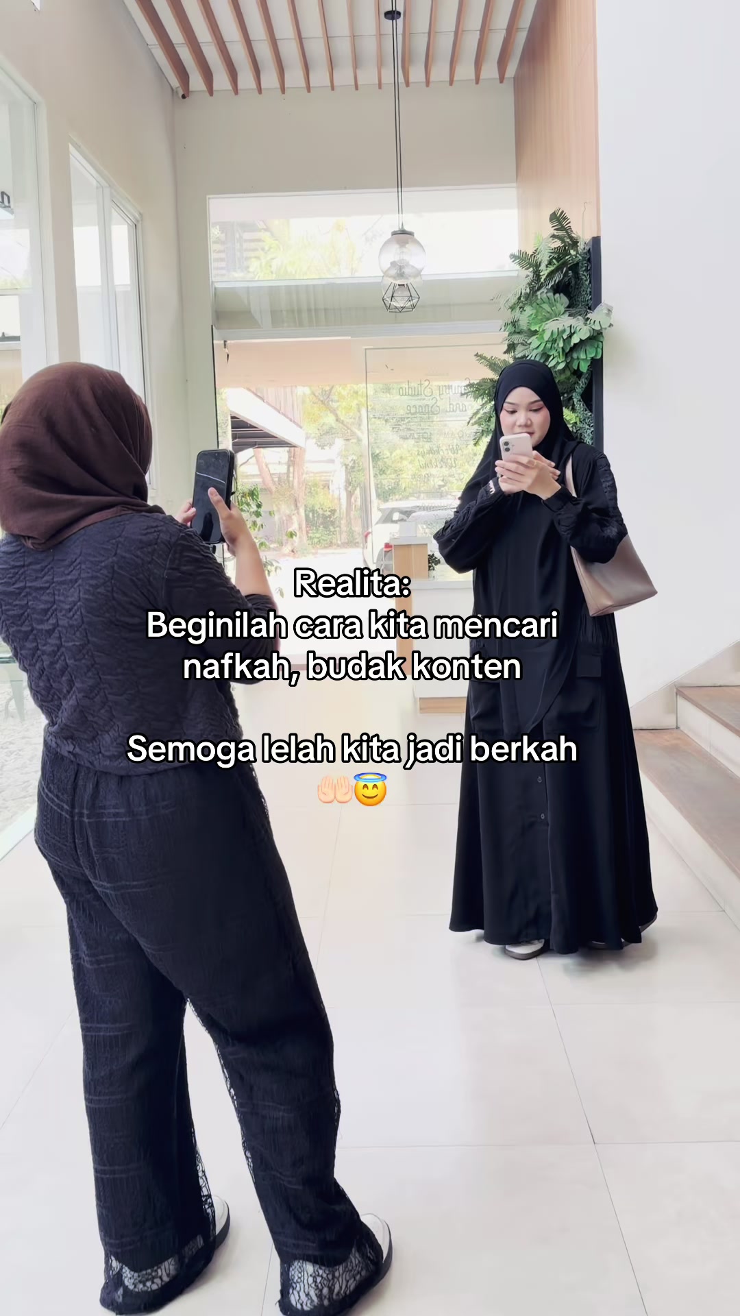 @lalouisa