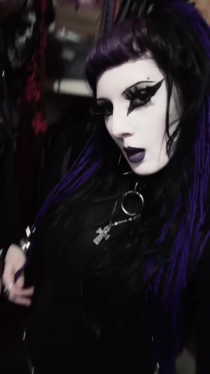 @ᴀʟᴇx☥