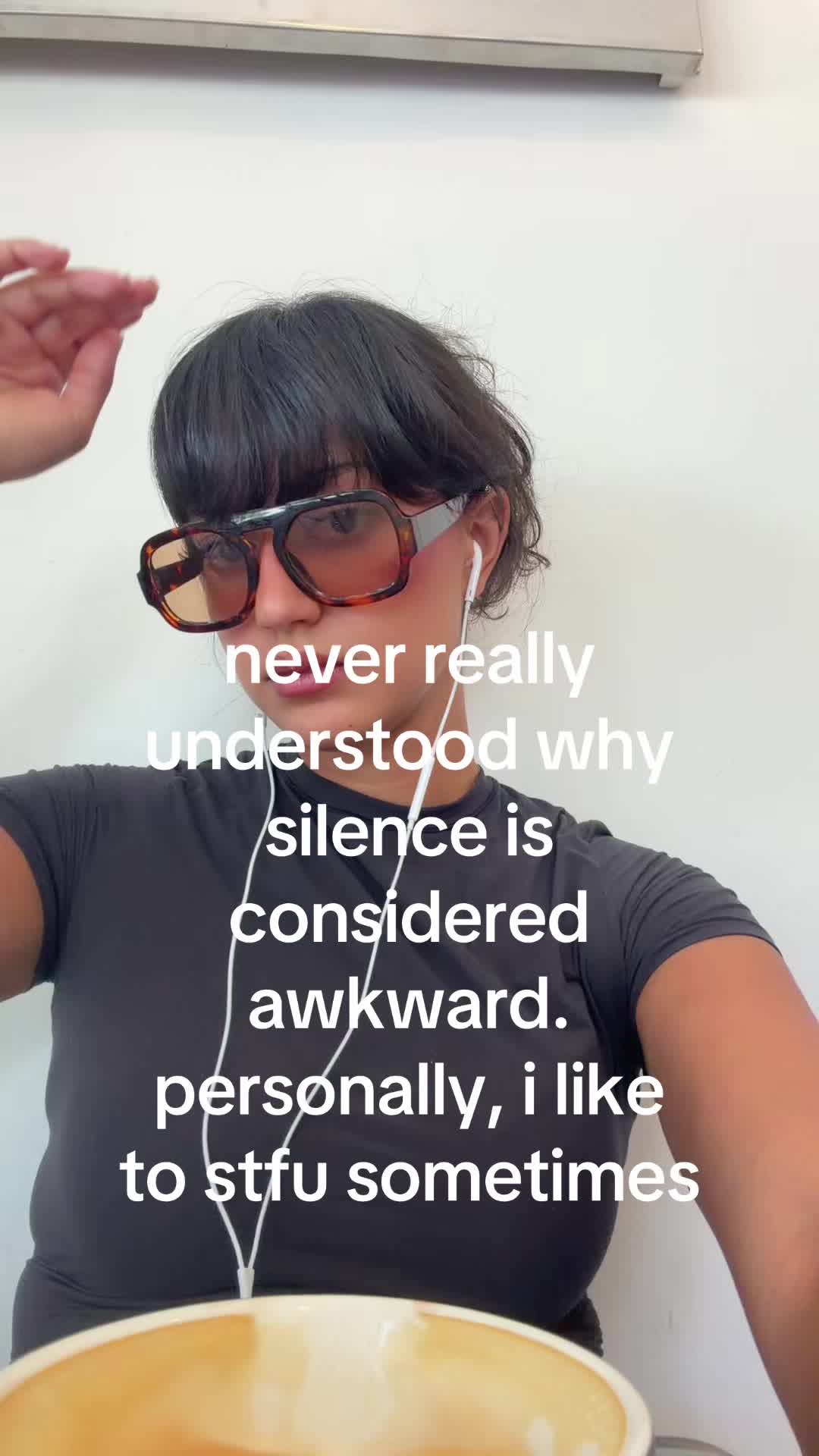 @️