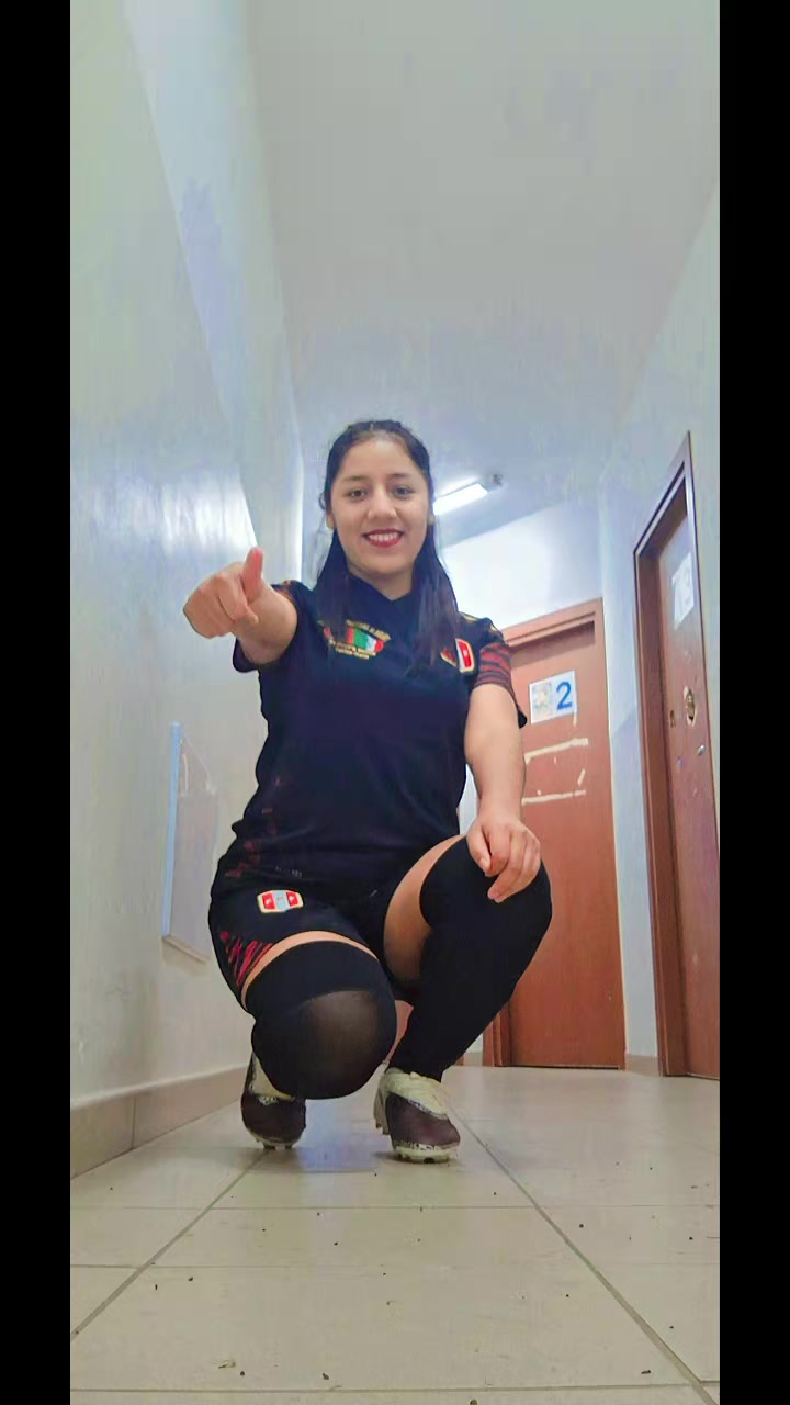 @Dey_Deyni🇵🇪🇮🇹