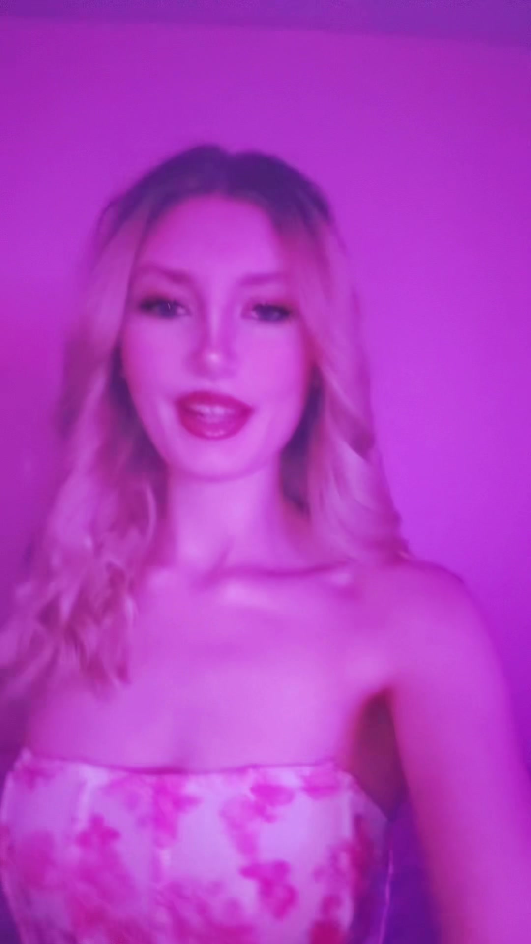 @emily242443