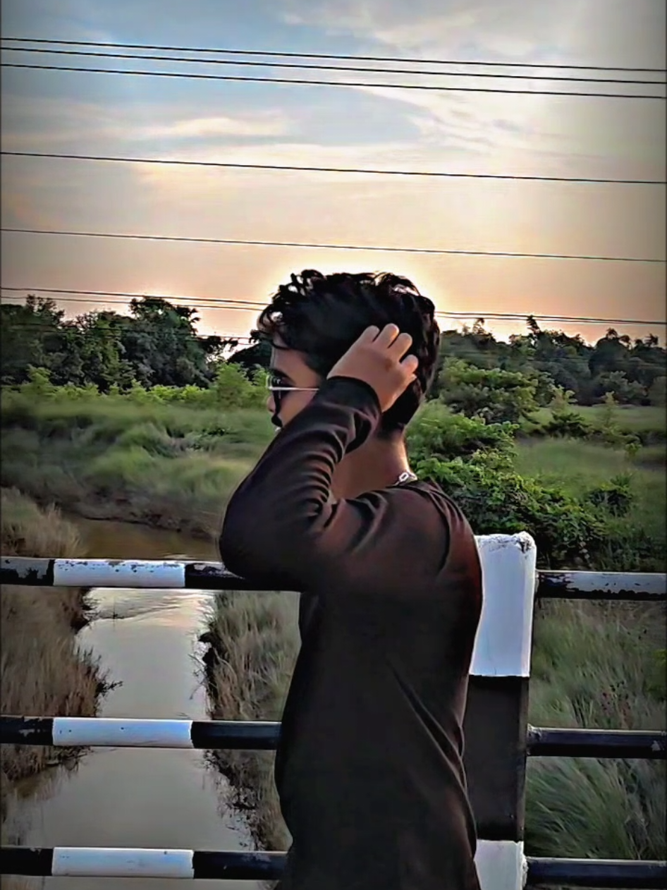 @𝙈𝙧_सिद्ध_𝙝𝙖𝙧𝙩𝙝 🦅