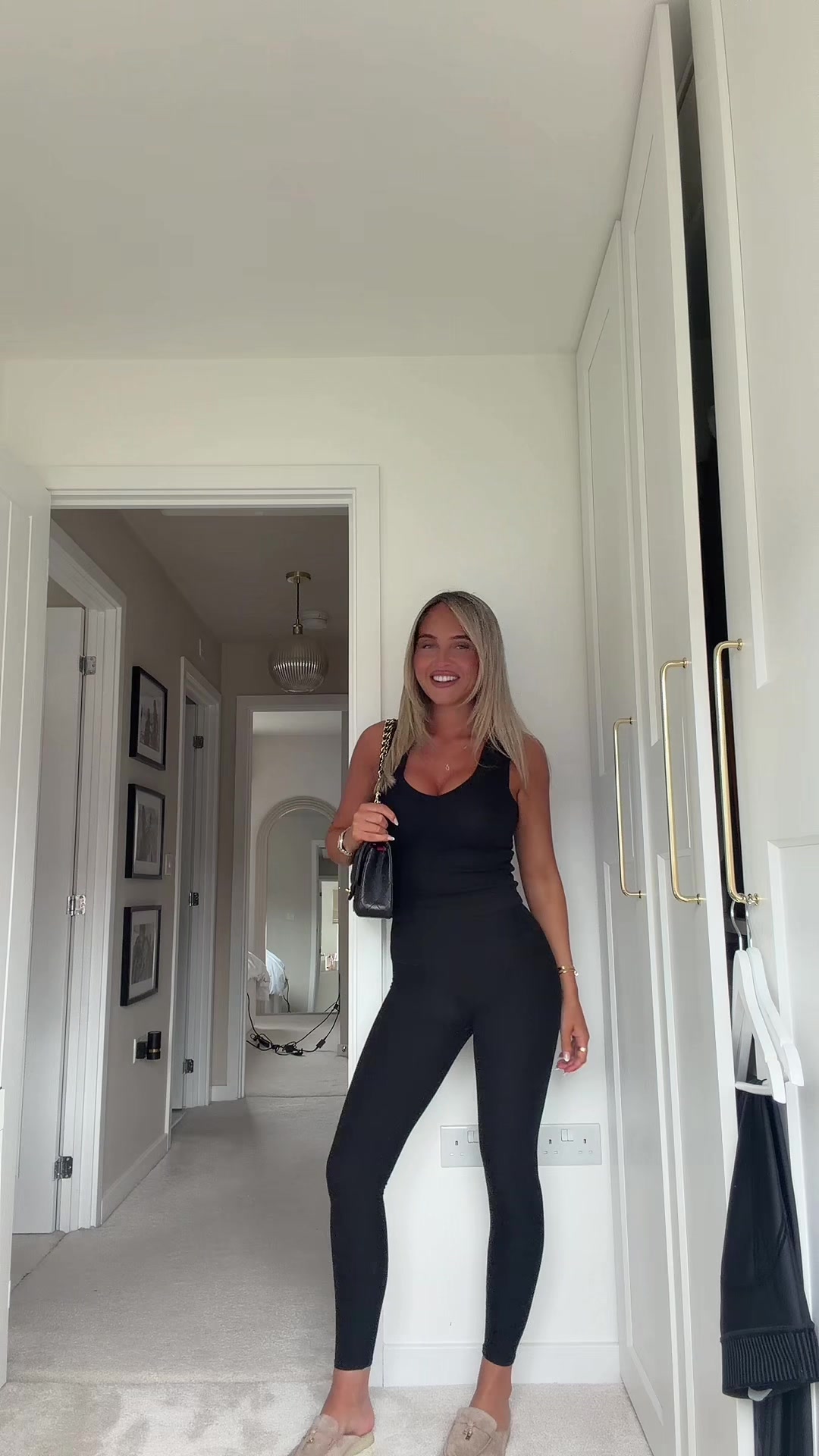 @oliviashawx