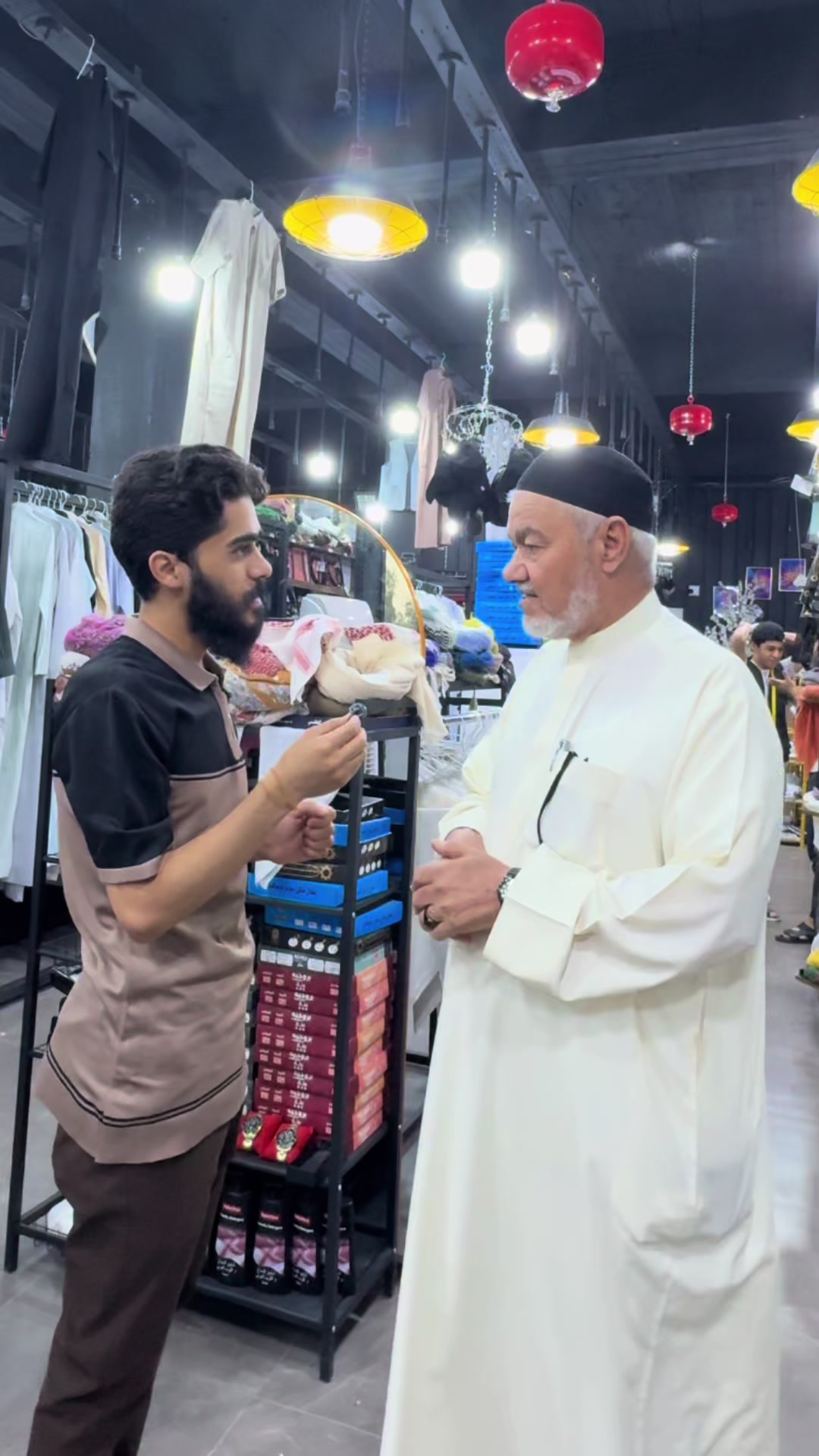 @عمر للزي العربي