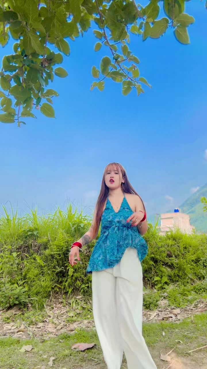 @shyaki gurung🧏🏻♀️(Dallo)