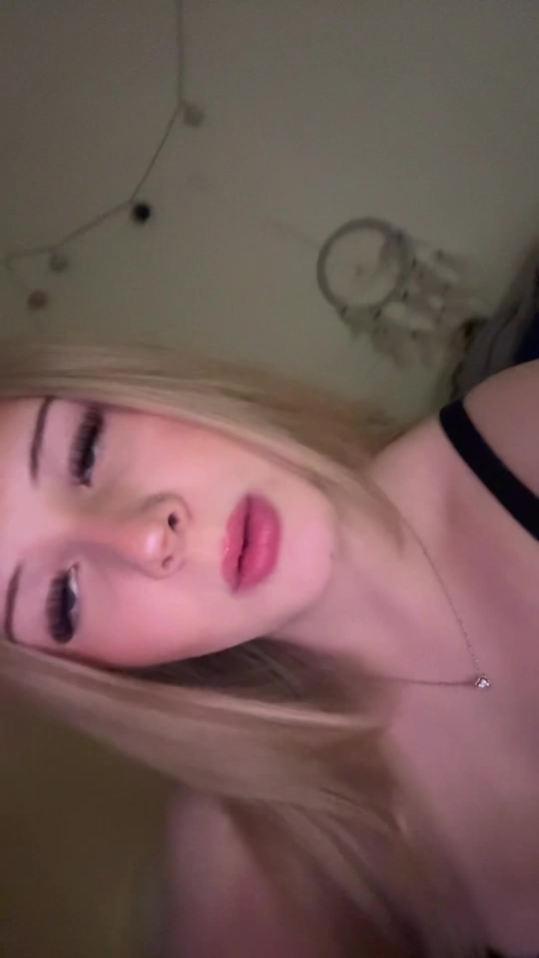@𝓪𝓰𝓷𝓮𝓼😽