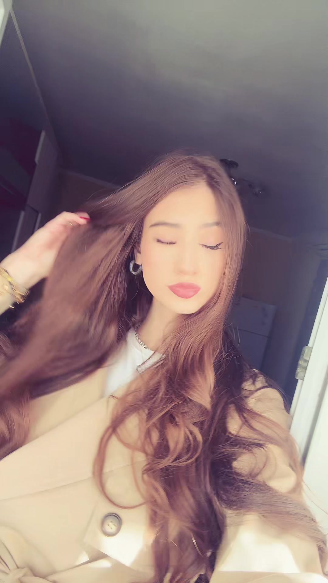 @Ianira