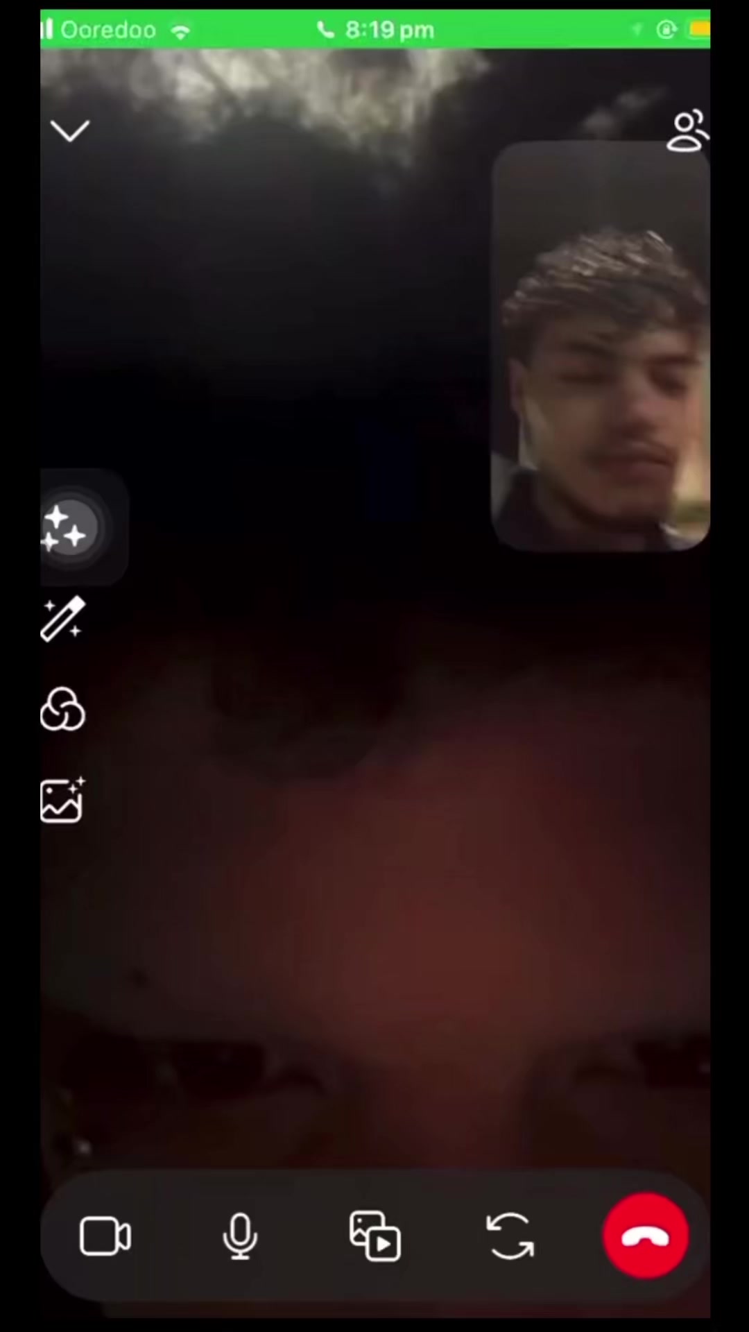 @￴