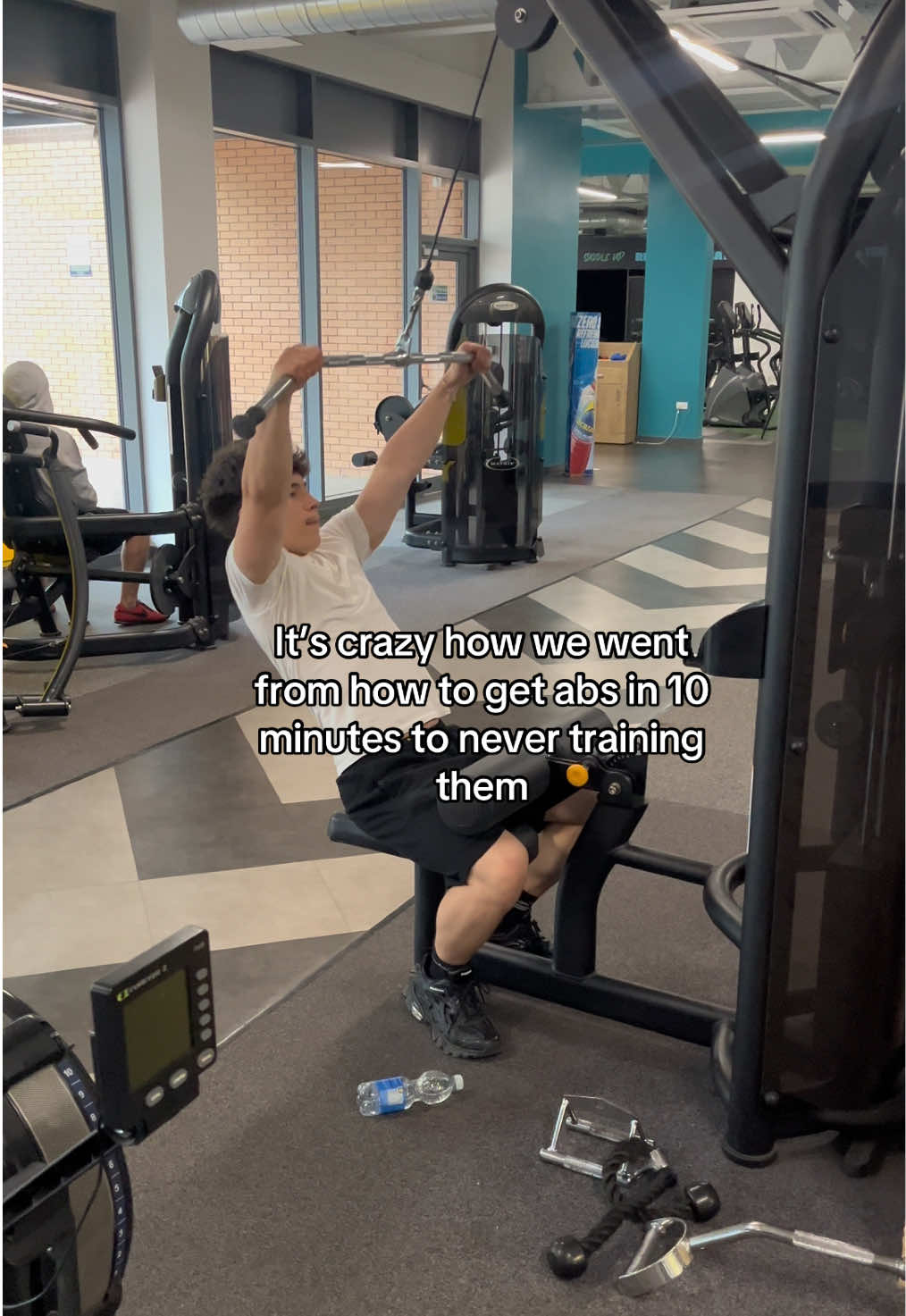 @aron_kovacs_