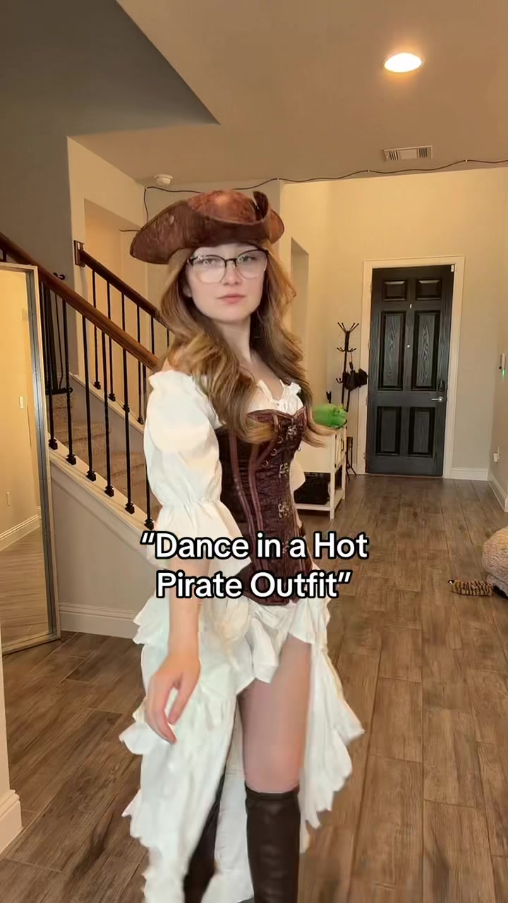 @Lyssaurora