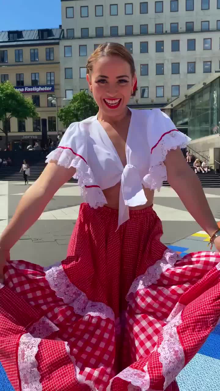@vivelasalsauk