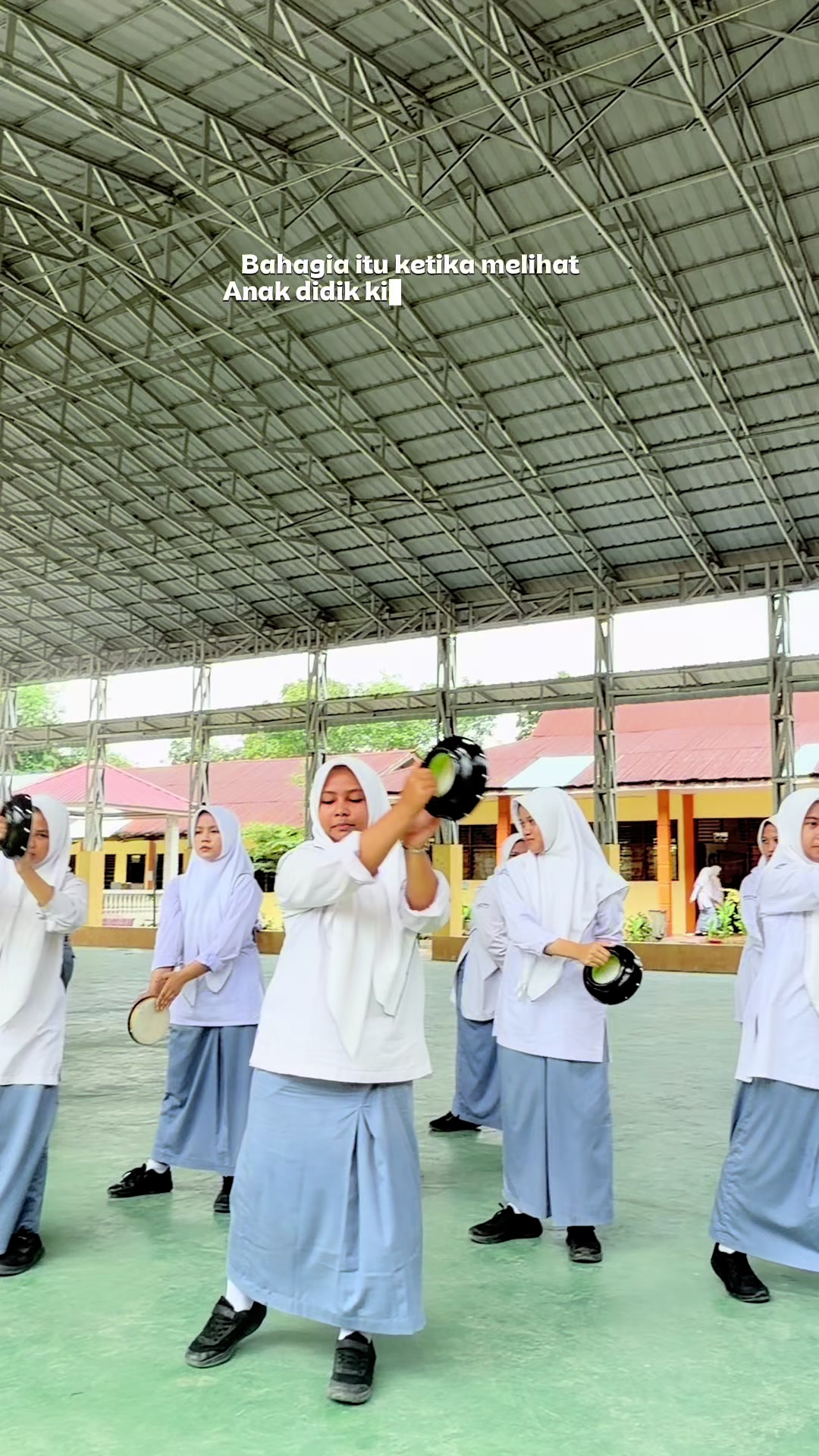 @Meiliza Hijratti S.Pd