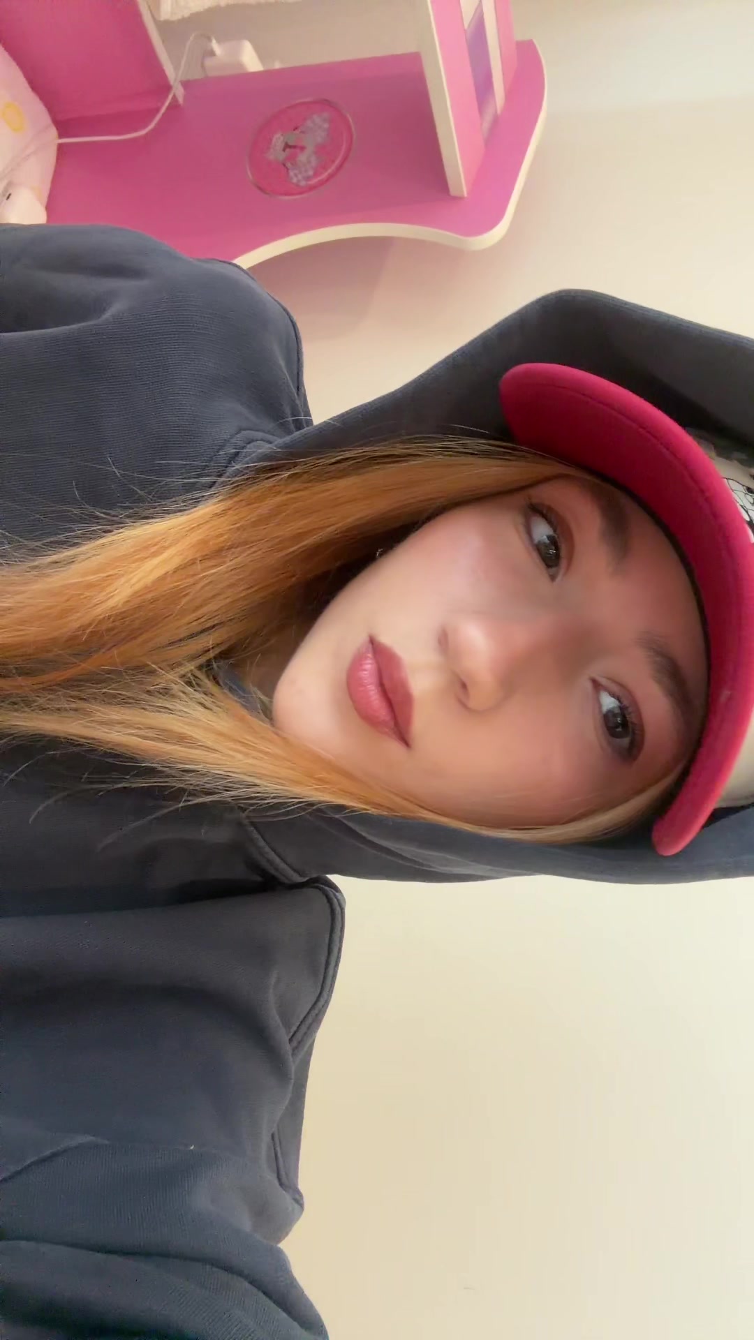 @d🦊