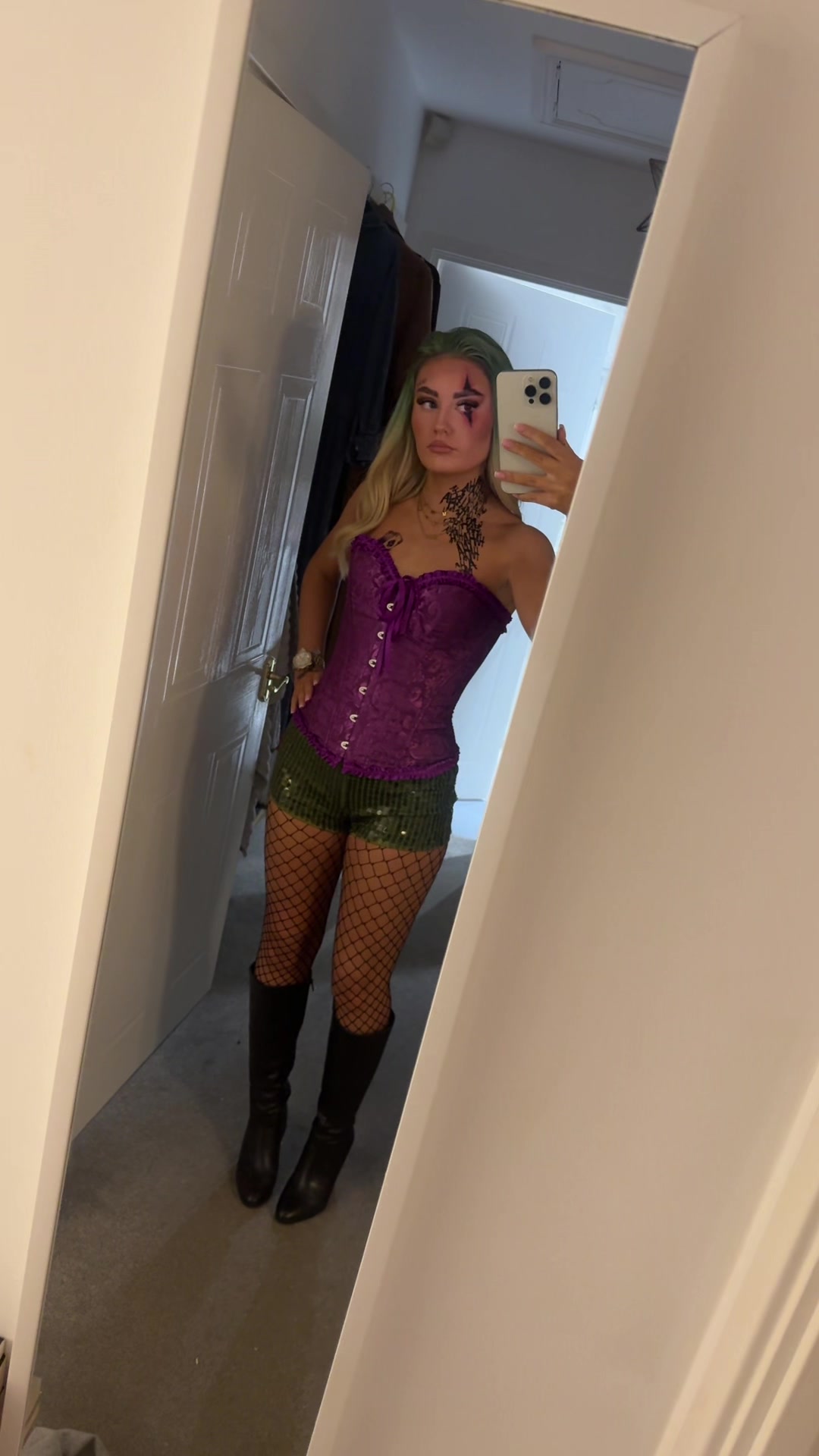 @𝐦𝐢𝐚 𝐟𝐚𝐧𝐭𝐨𝐦⚜️