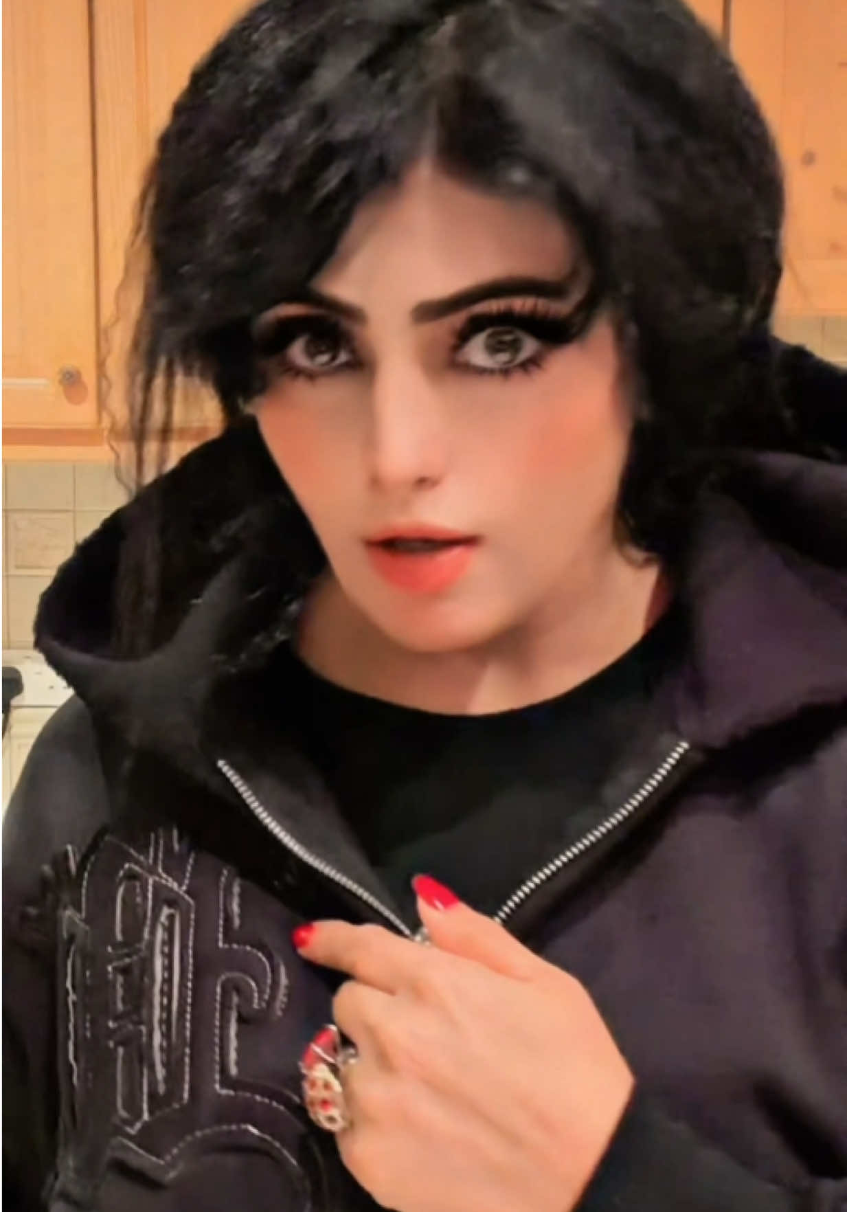 @𝙈𝘼𝙇𝘼𝙄𝙆𝘼 𝙆𝙃𝘼𝙉