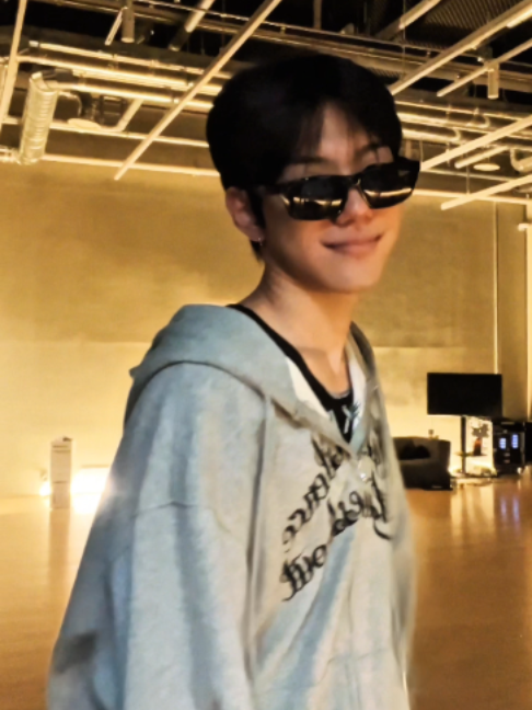 @CLOSE YOUR EYES